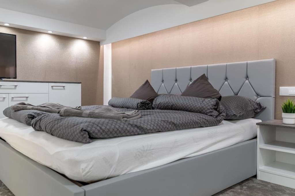 Larina Residence