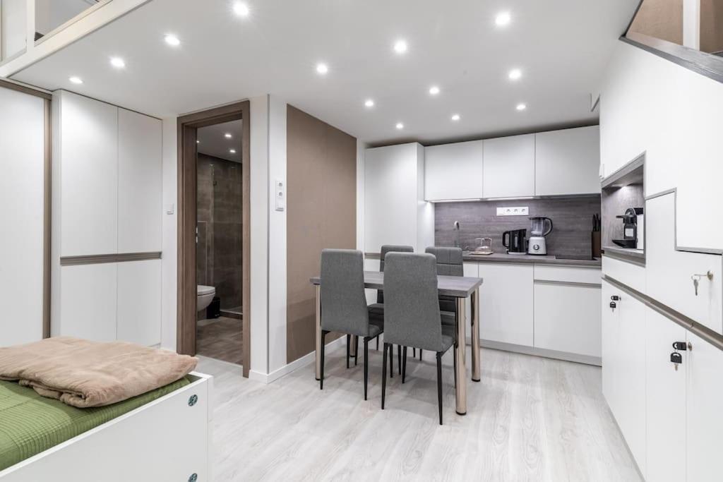 Larina Residence
