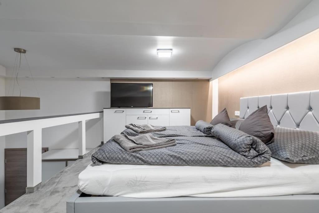 Larina Residence