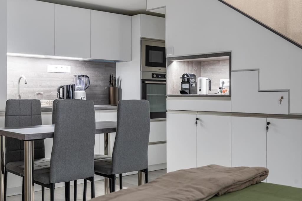 Larina Residence
