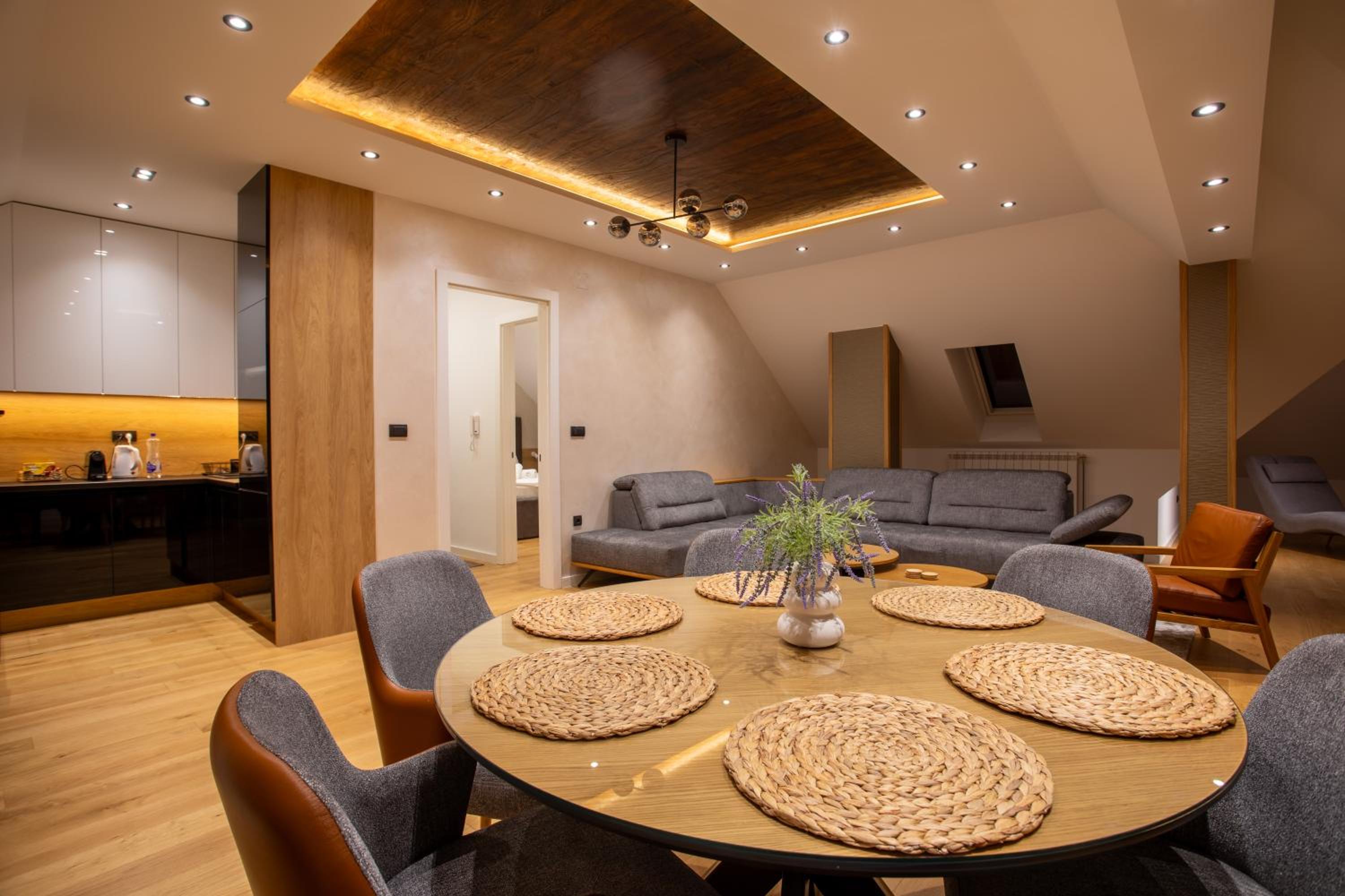 Luna penthouse