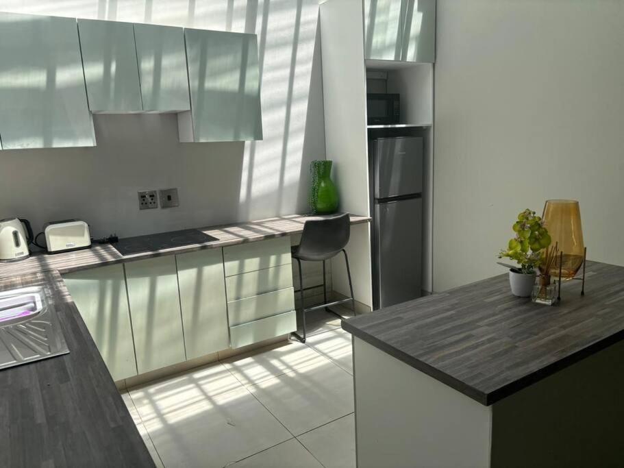 Cosy Nest 5 min2Sandton City 2