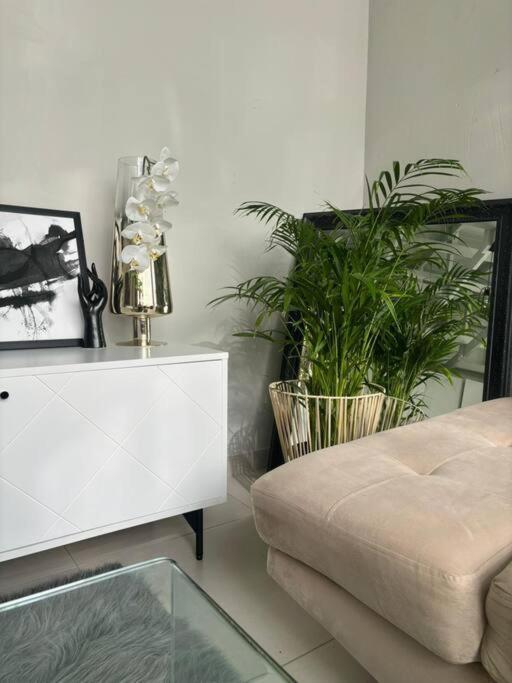 Cosy Nest 5 min2Sandton City 2
