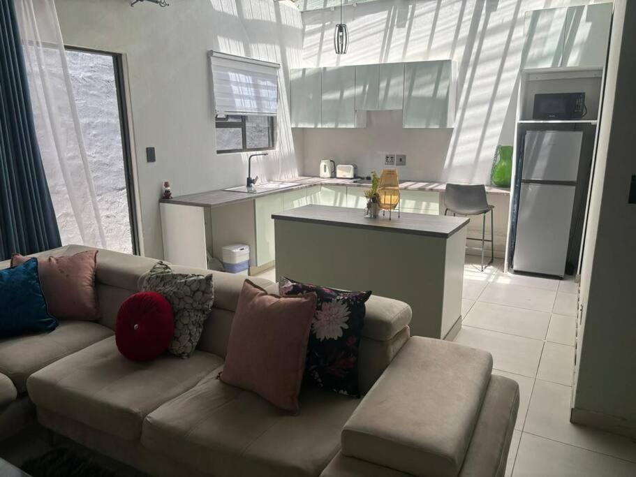 Cosy Nest 5 min2Sandton City 2