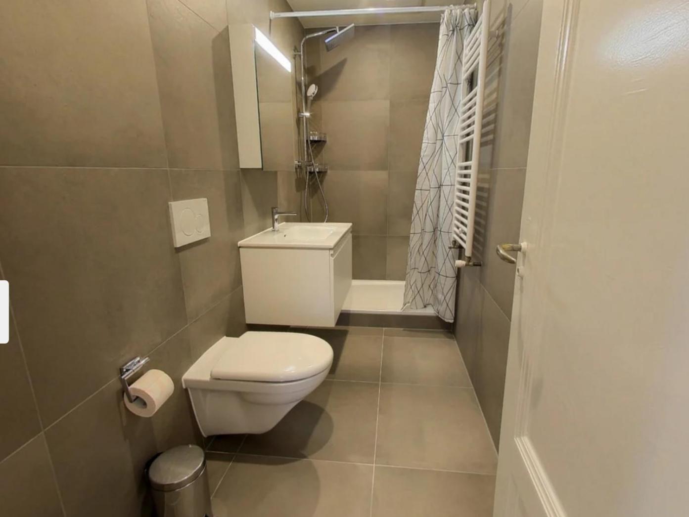 Lausanne City Center Apartments, Minutes Away from the Lake! AM53