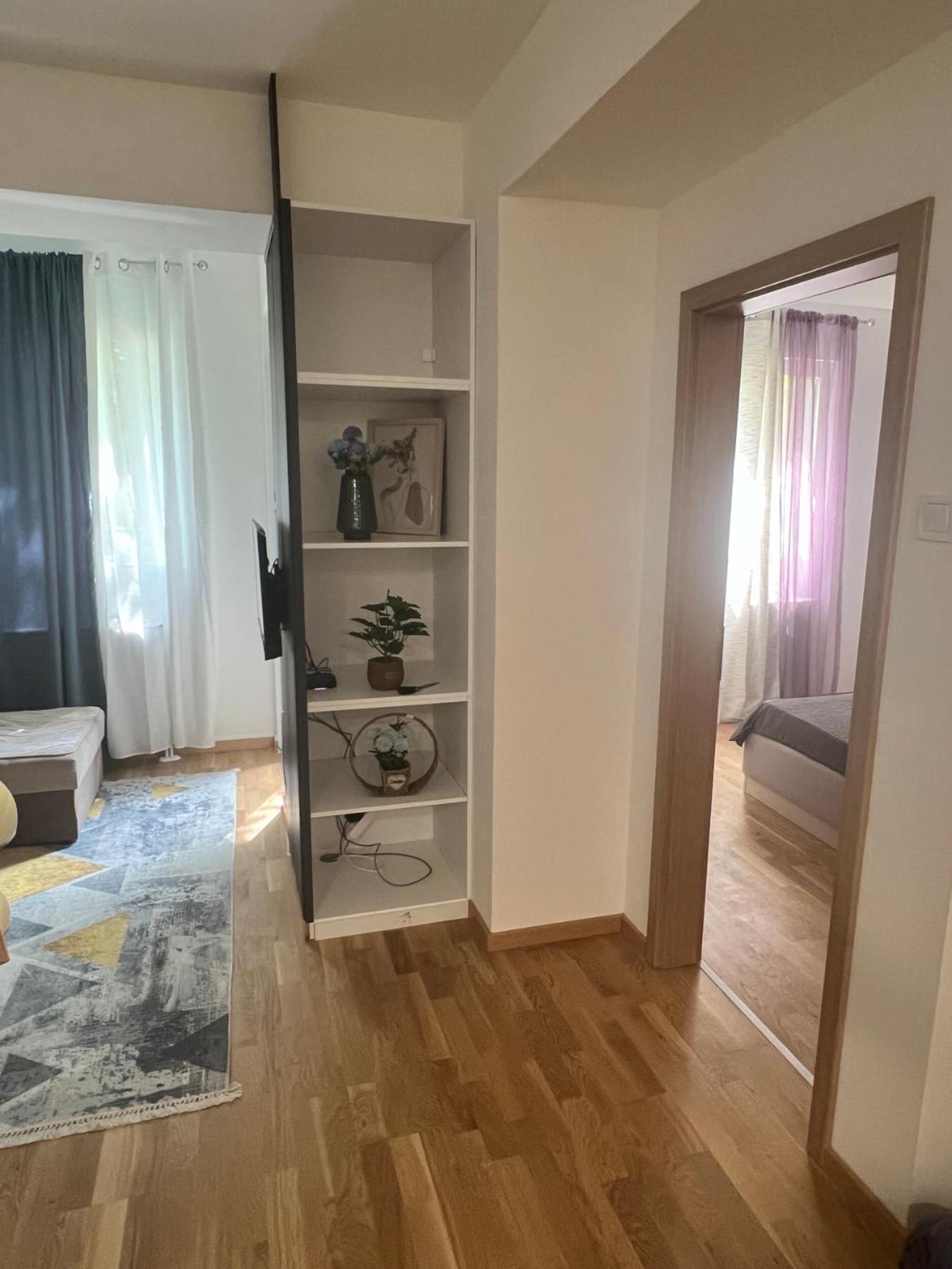 Joanne Apartments