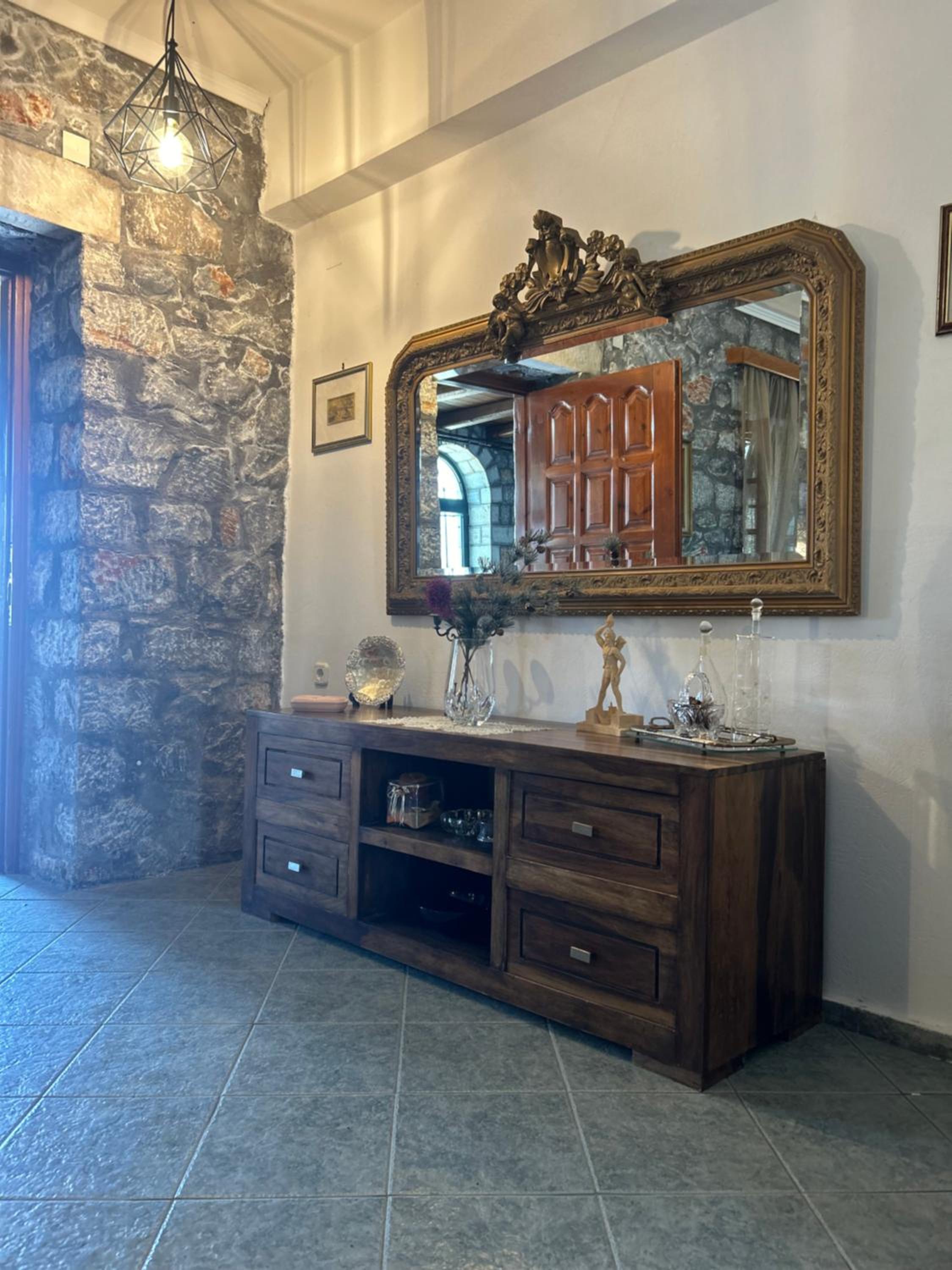 Terra Mani stone rental apartments