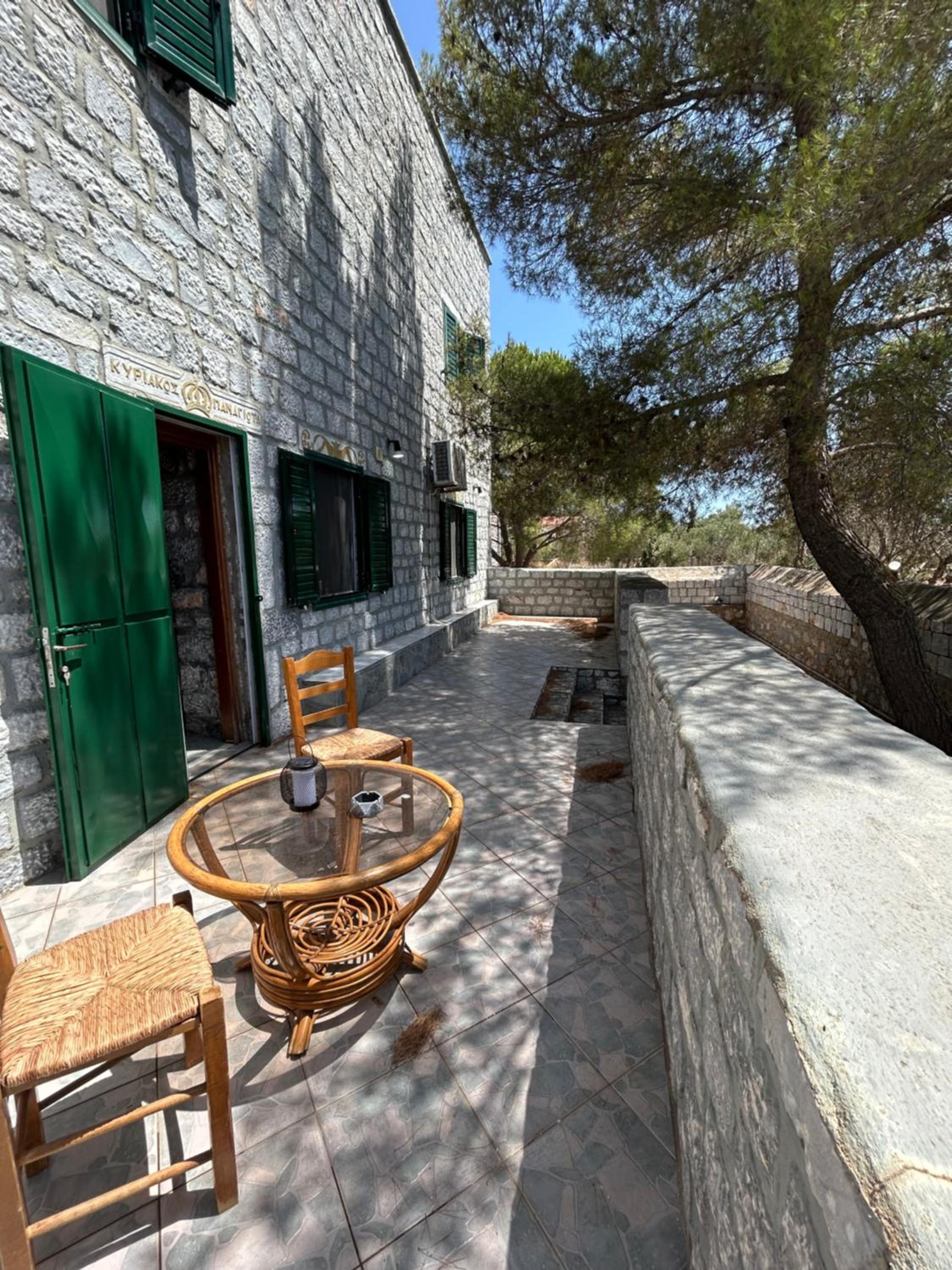 Terra Mani stone rental apartments