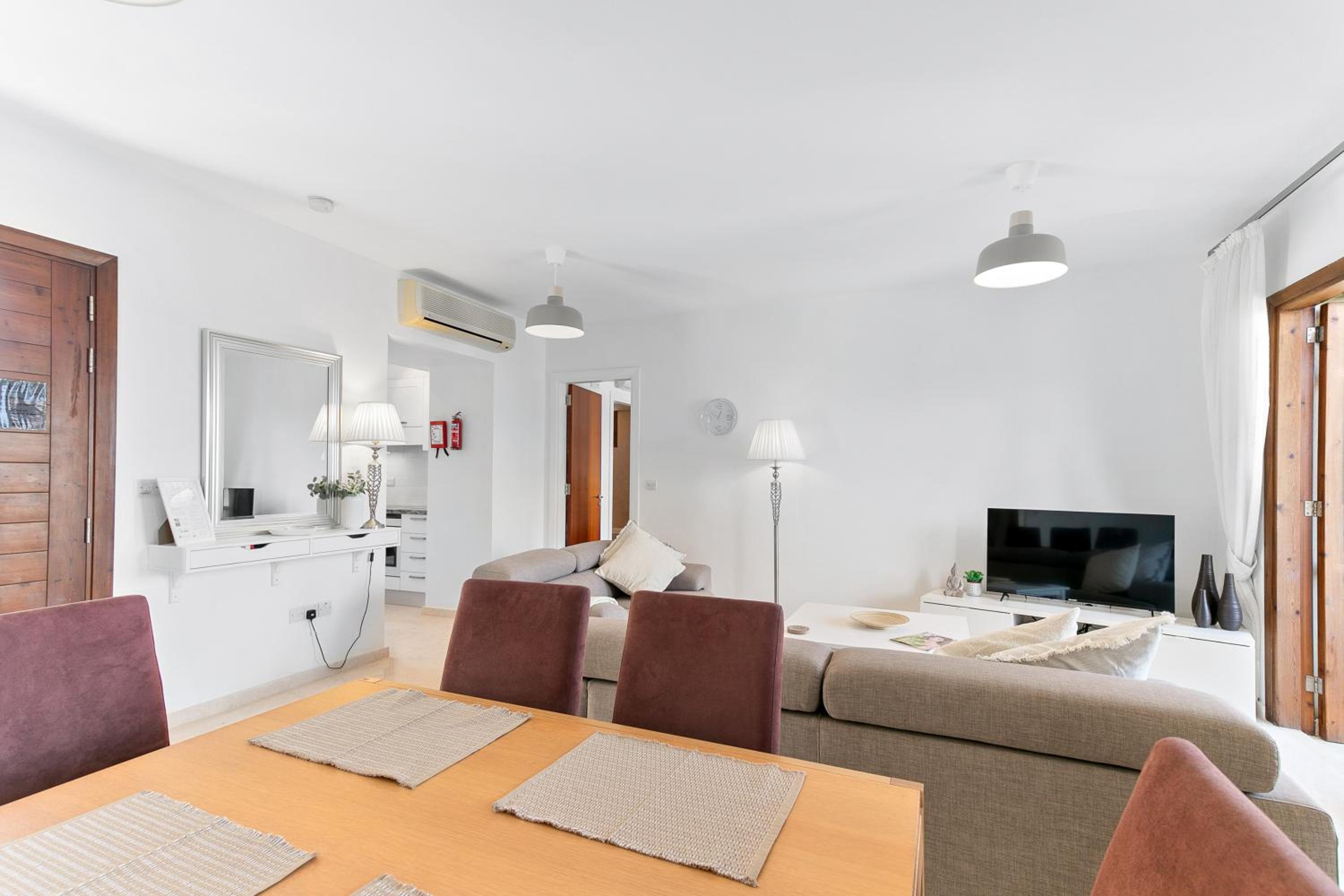 2 bedroom Apartment Chloe with communal pool, Aphrodite Hills Resort
