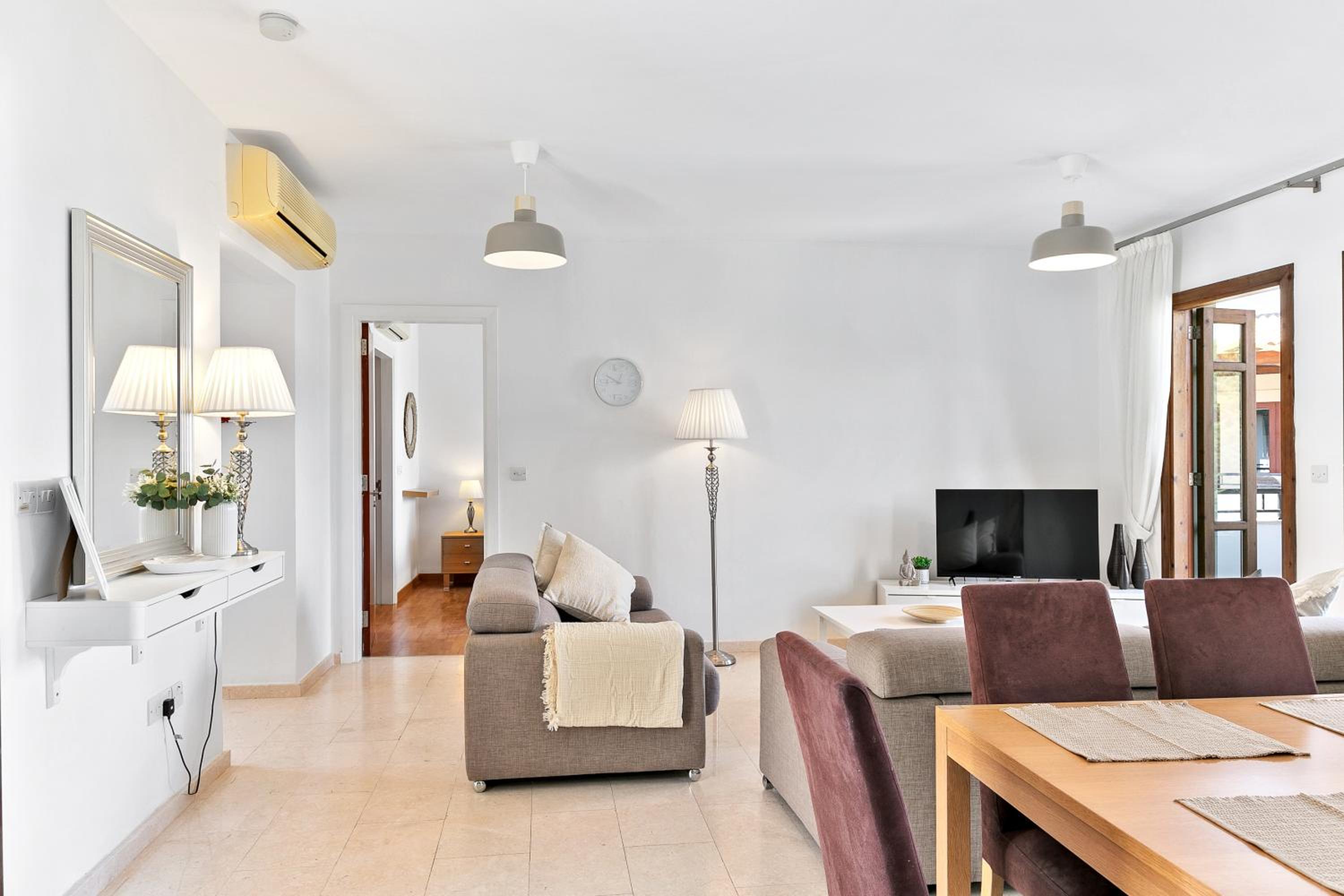 2 bedroom Apartment Chloe with communal pool, Aphrodite Hills Resort