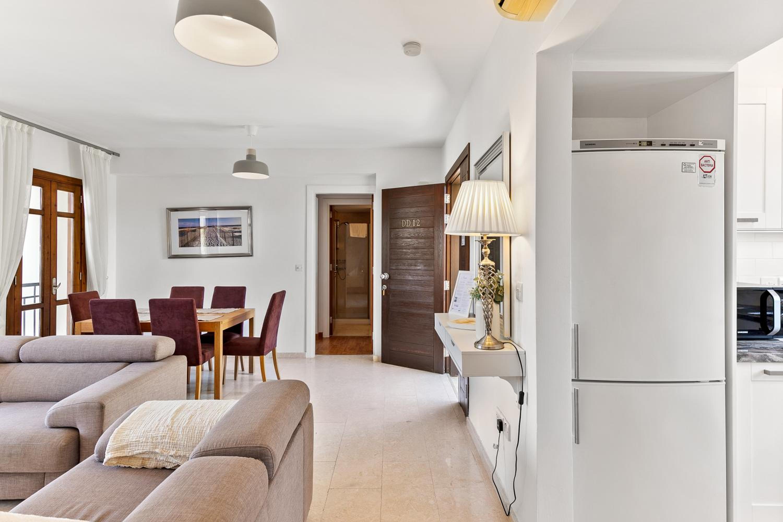 2 bedroom Apartment Chloe with communal pool, Aphrodite Hills Resort