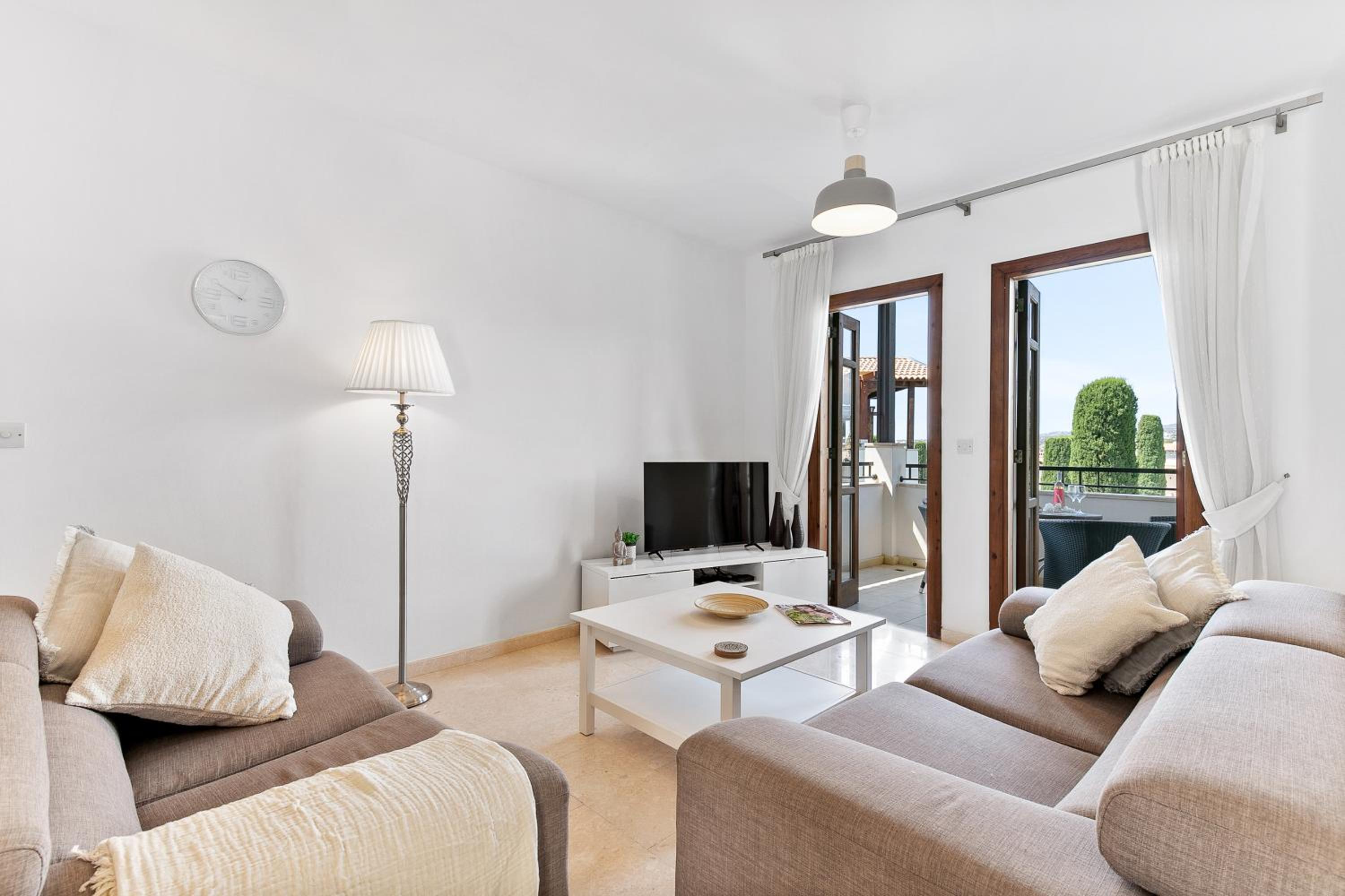 2 bedroom Apartment Chloe with communal pool, Aphrodite Hills Resort