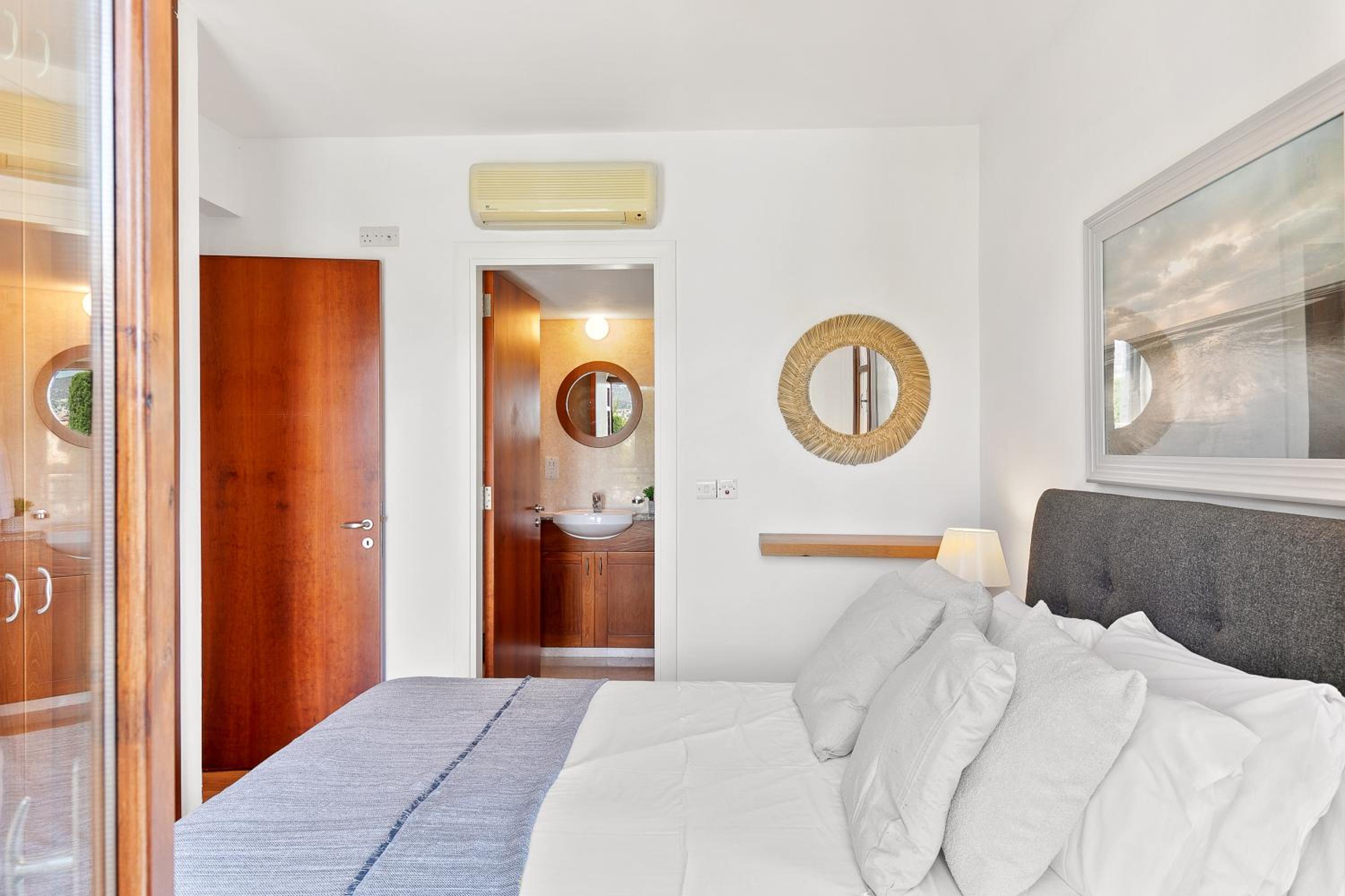 2 bedroom Apartment Chloe with communal pool, Aphrodite Hills Resort