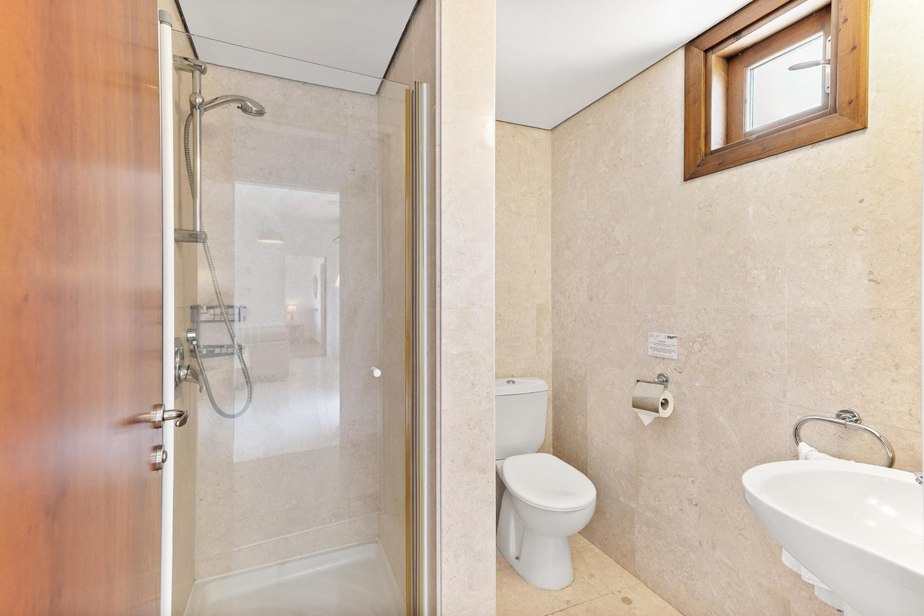2 bedroom Apartment Chloe with communal pool, Aphrodite Hills Resort