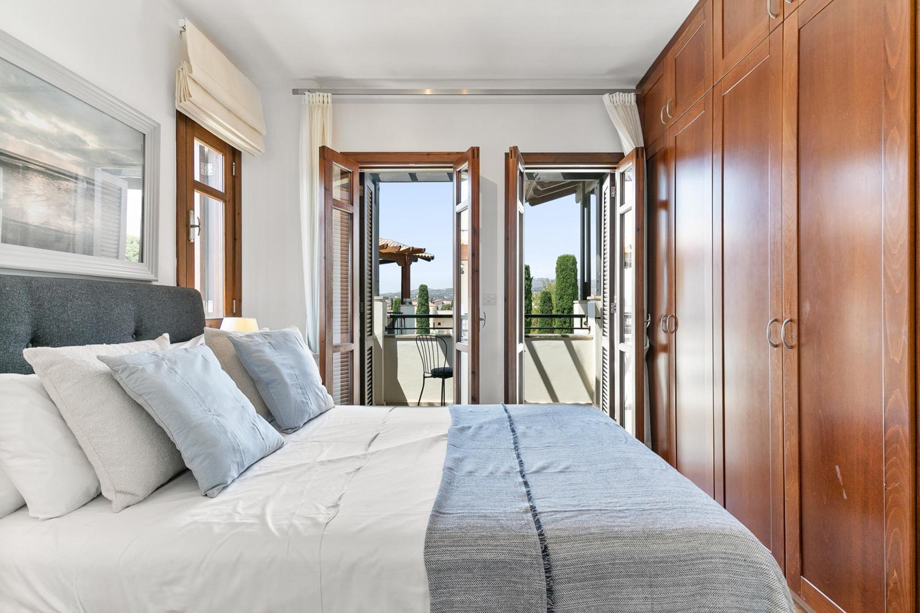 2 bedroom Apartment Chloe with communal pool, Aphrodite Hills Resort
