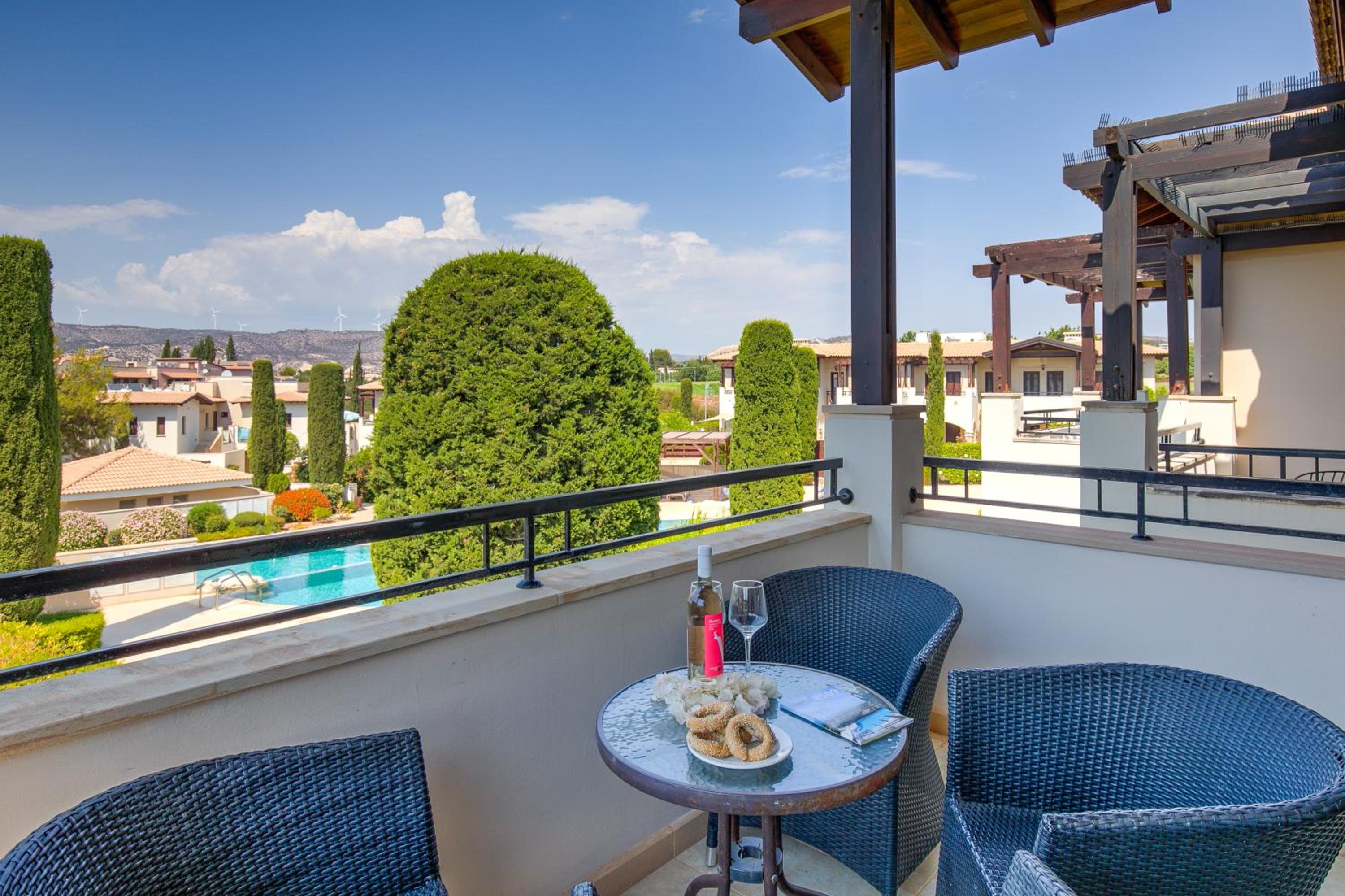 2 bedroom Apartment Chloe with communal pool, Aphrodite Hills Resort