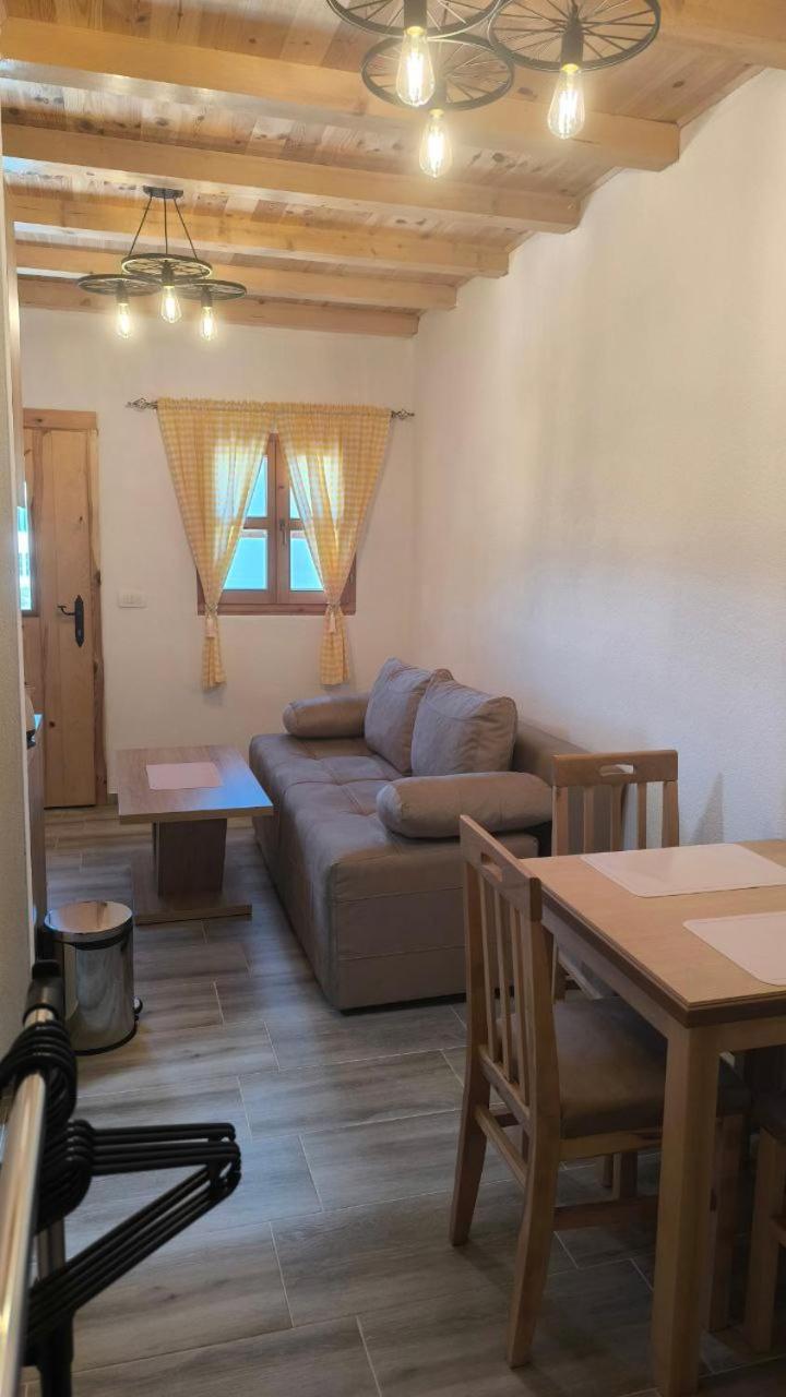 Apartmani Stara kuca