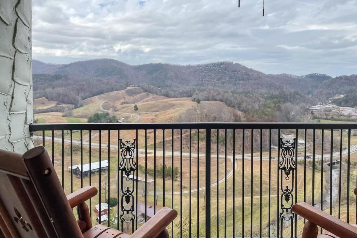 Mountain Views at Dolly's Castle Unit 7 view 4