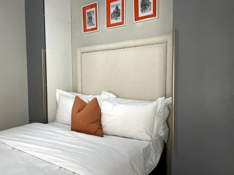Luxury apt walk 2Melrose Arch 5