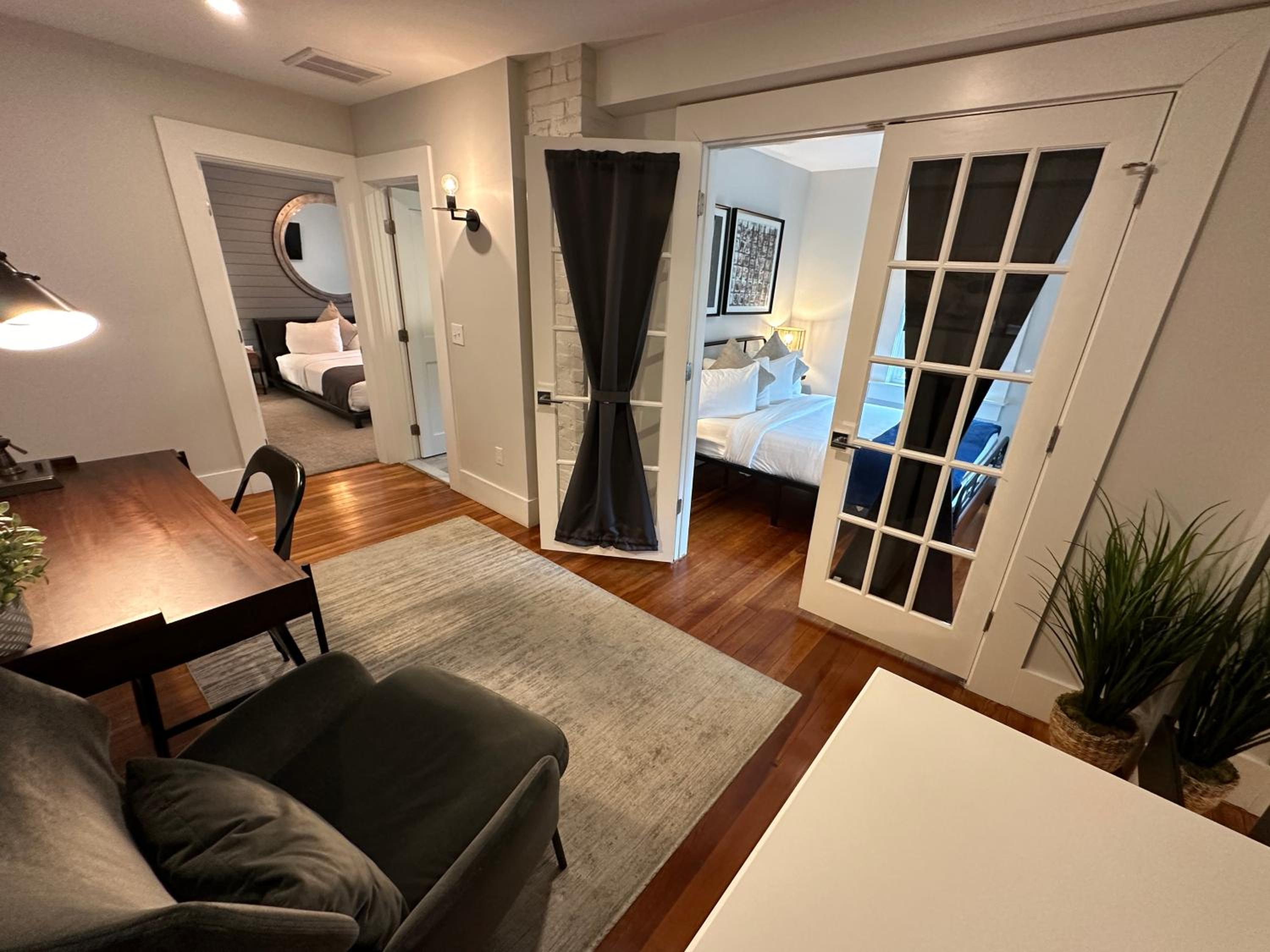 Entire Modern 7 Unit 7 Bath Boutique Inn view 5