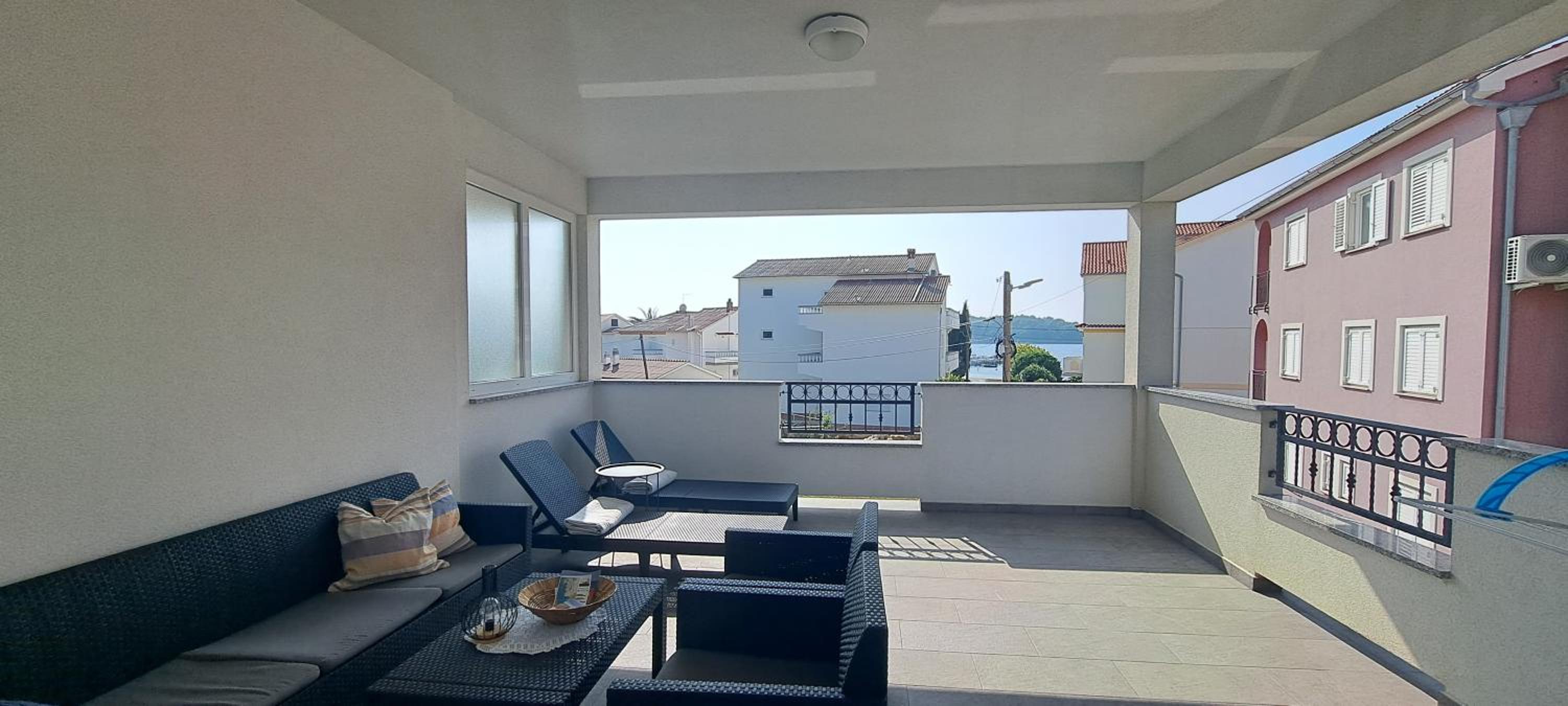 Apartments and rooms Kruna view 2