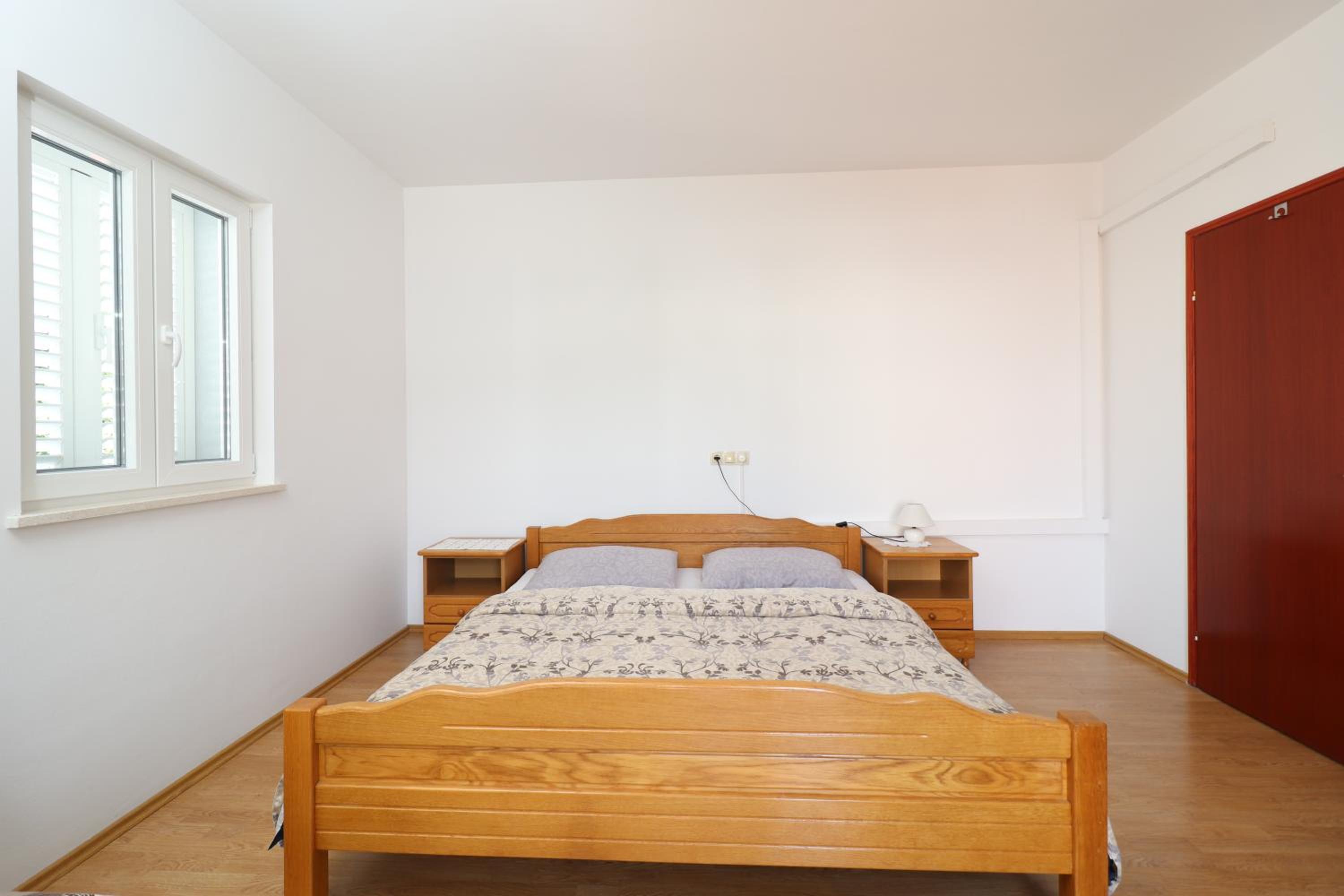 Apartments and rooms Kruna view 3