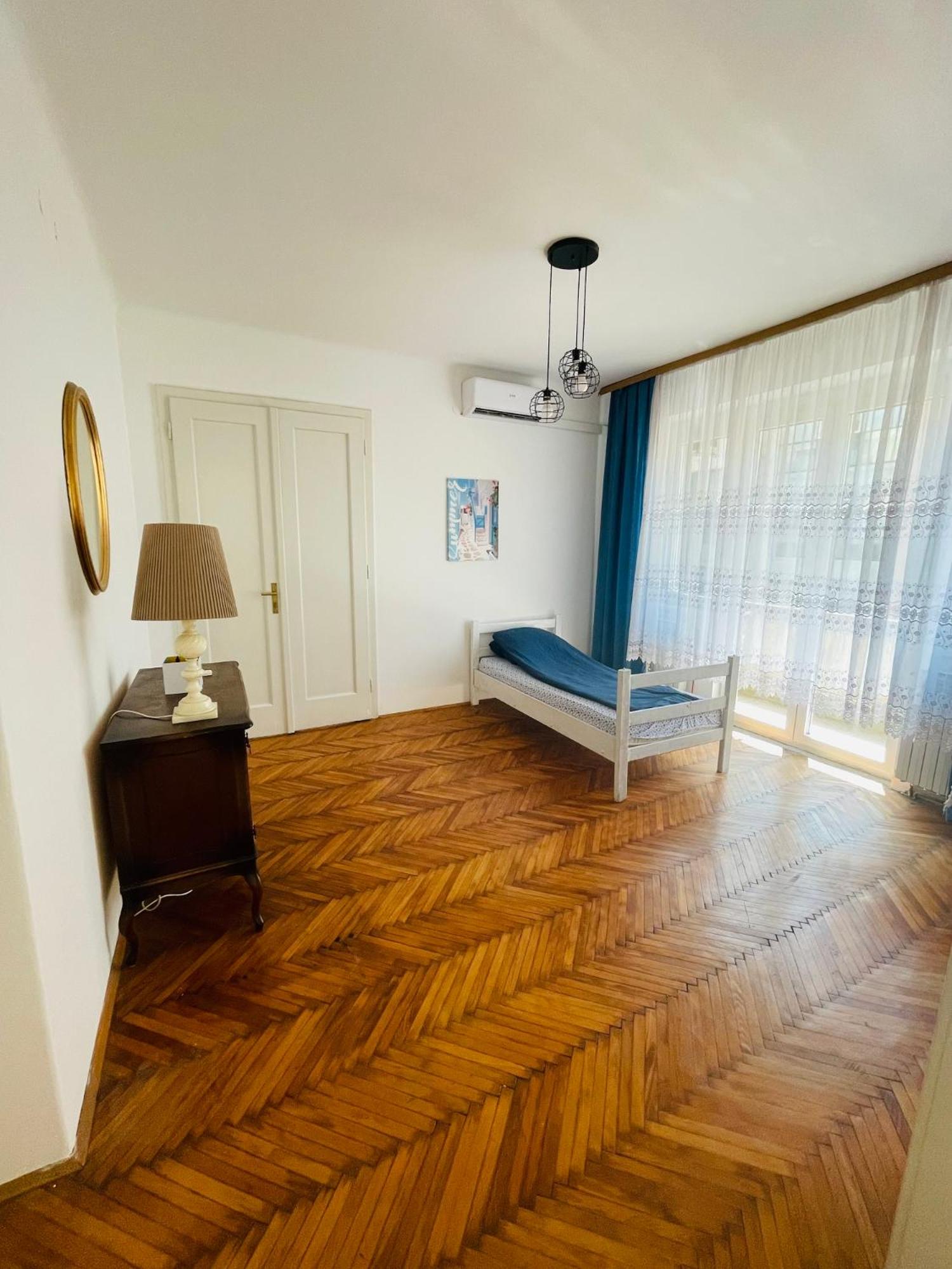 Retro Style Apartment