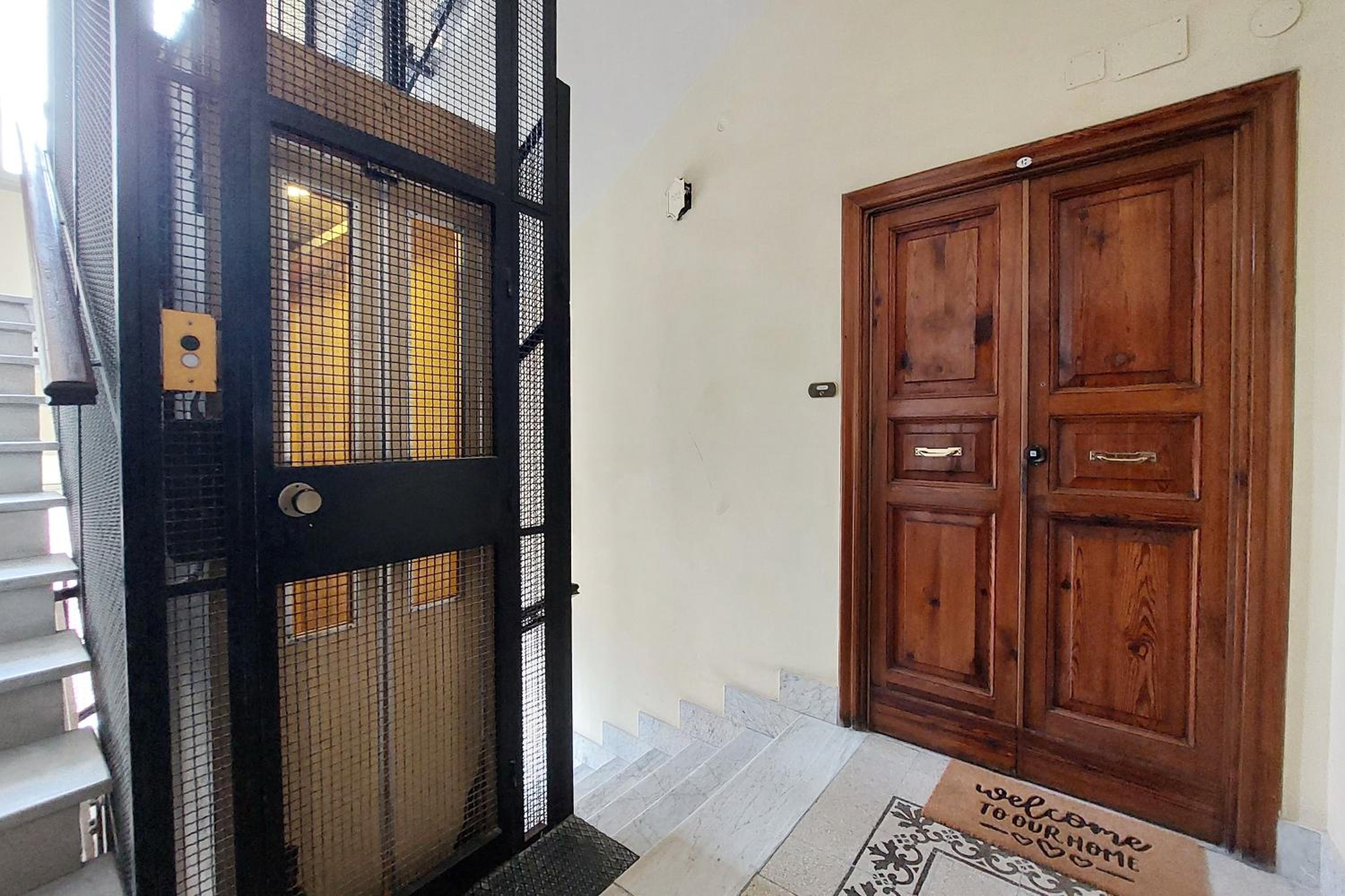 Prestigious Re di Roma Apartment
