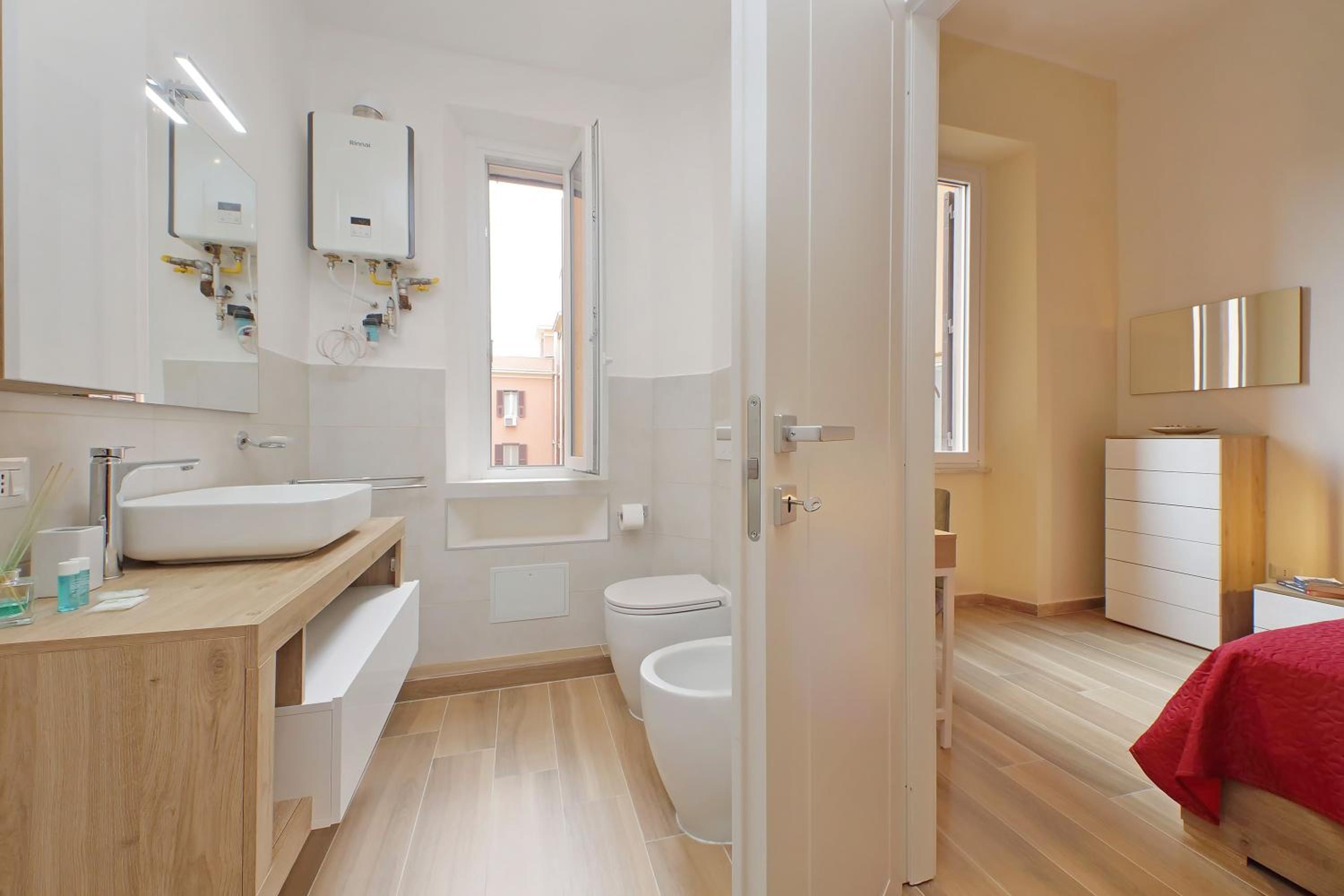 Prestigious Re di Roma Apartment