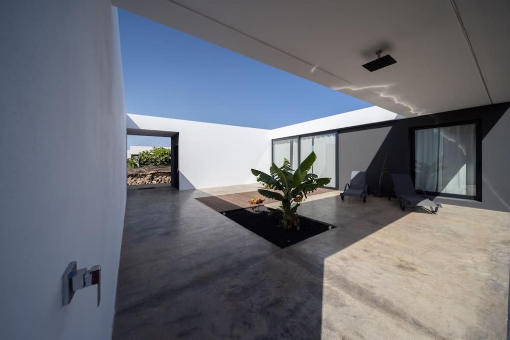 Lajares Ten Vulcans villa