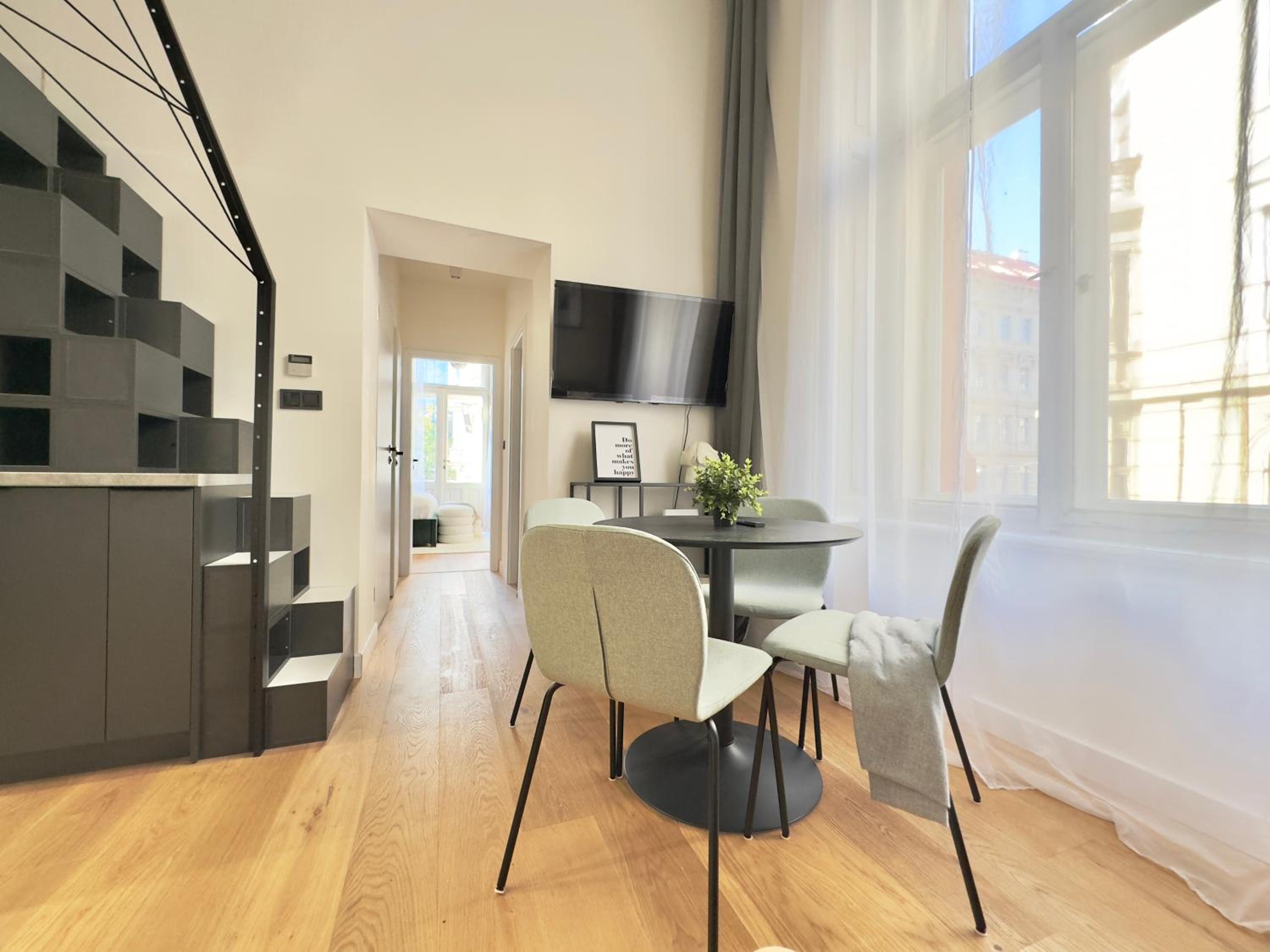 Rentero Modern High Ceiling Loft with Terrace Apartment, Prague
