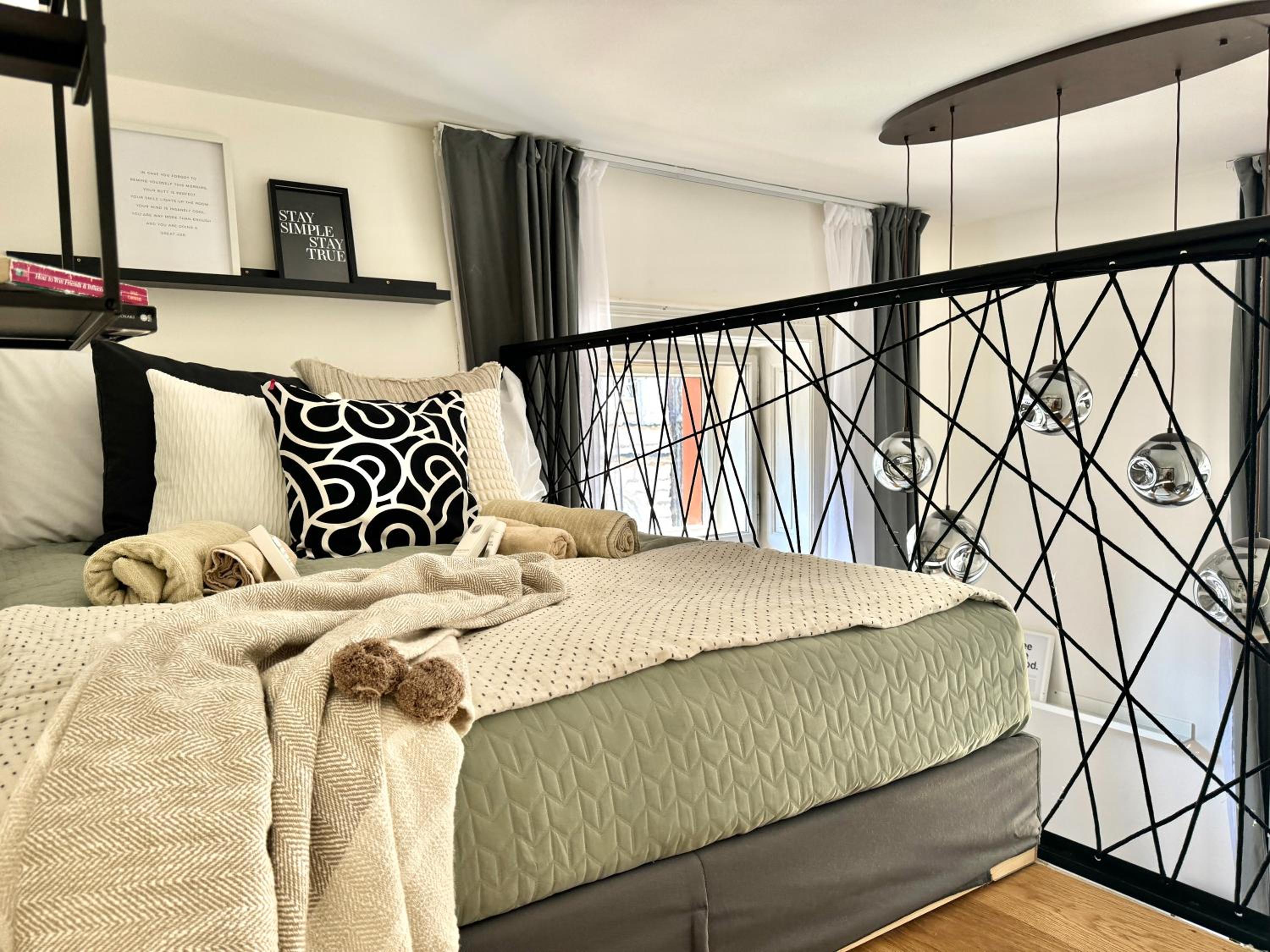 Rentero Modern High Ceiling Loft with Terrace Apartment, Prague