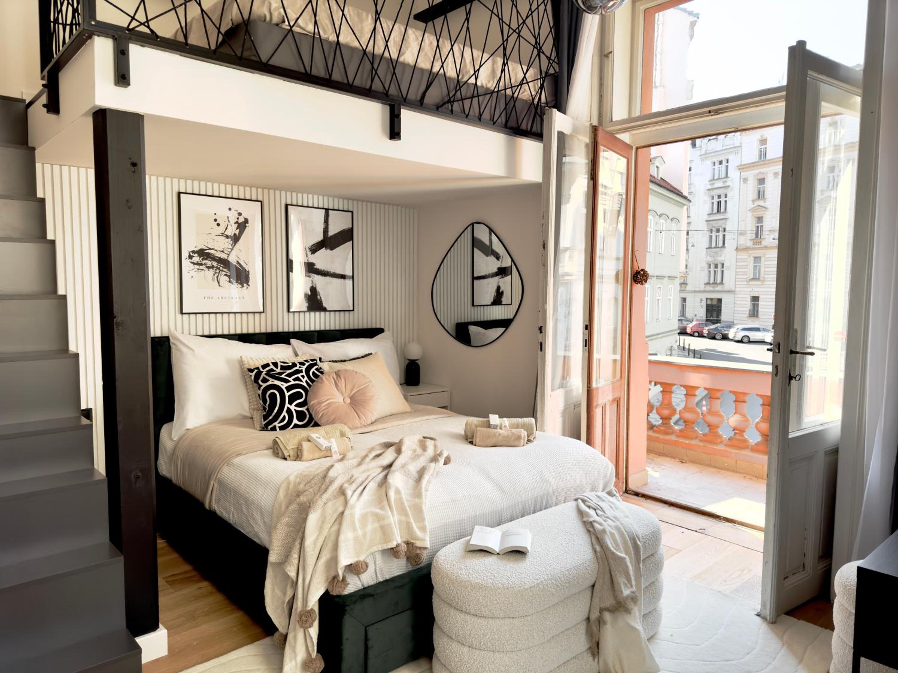 Rentero Modern High Ceiling Loft with Terrace Apartment, Prague