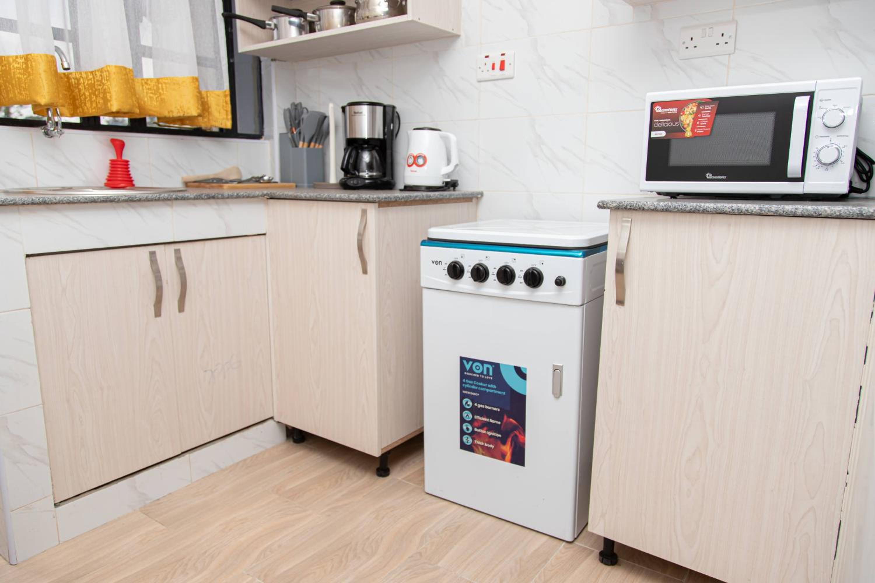CynRose Suites
