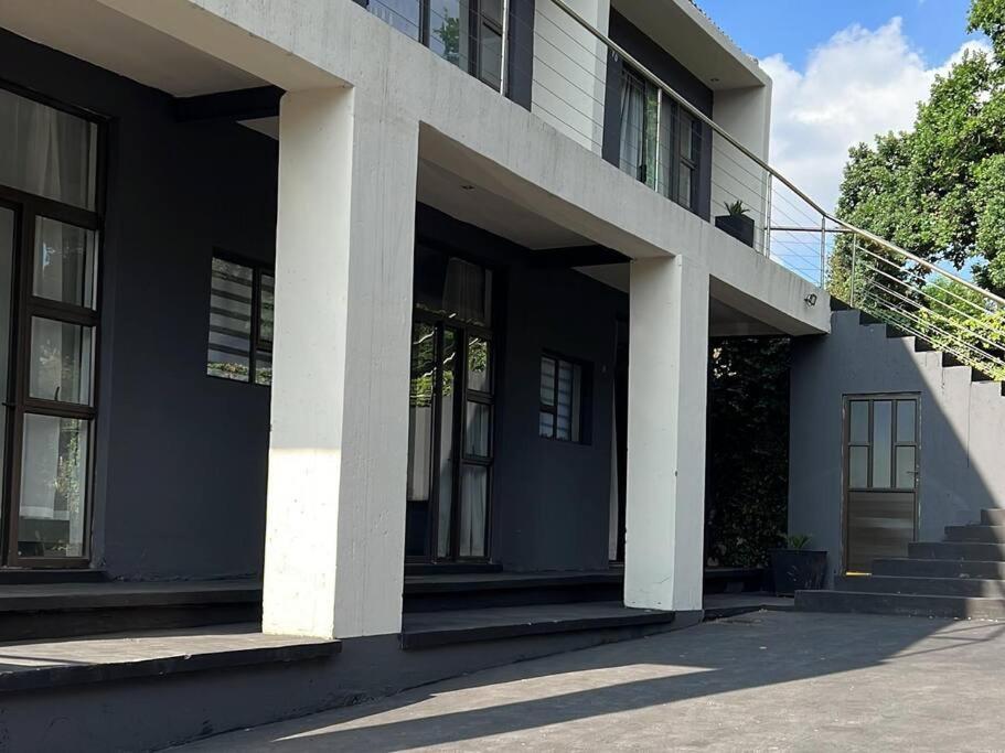 Studio Apartment - SLG Unit 12