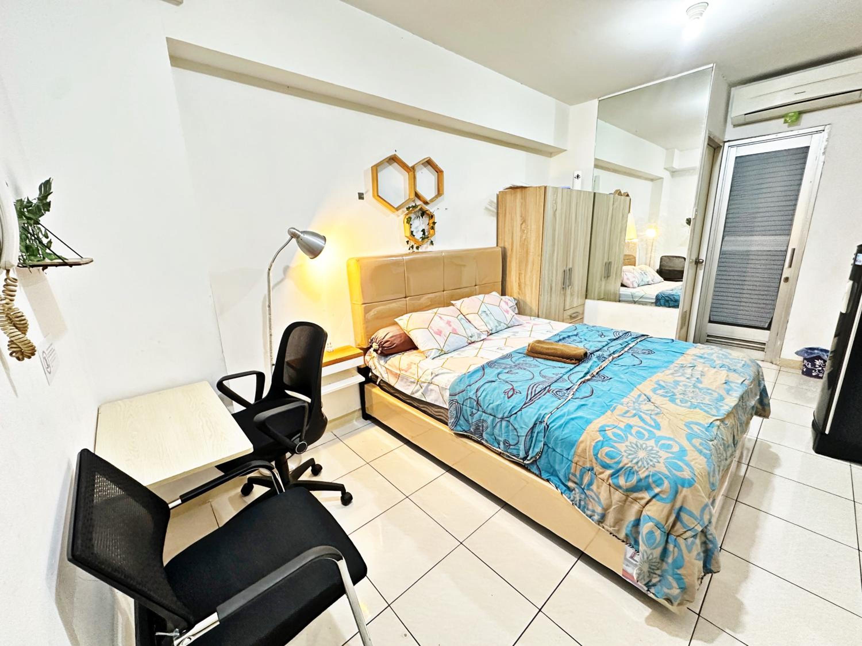 Cozy Studio Work From Home at Apt Greenbay Pluit Baywalk Tower C