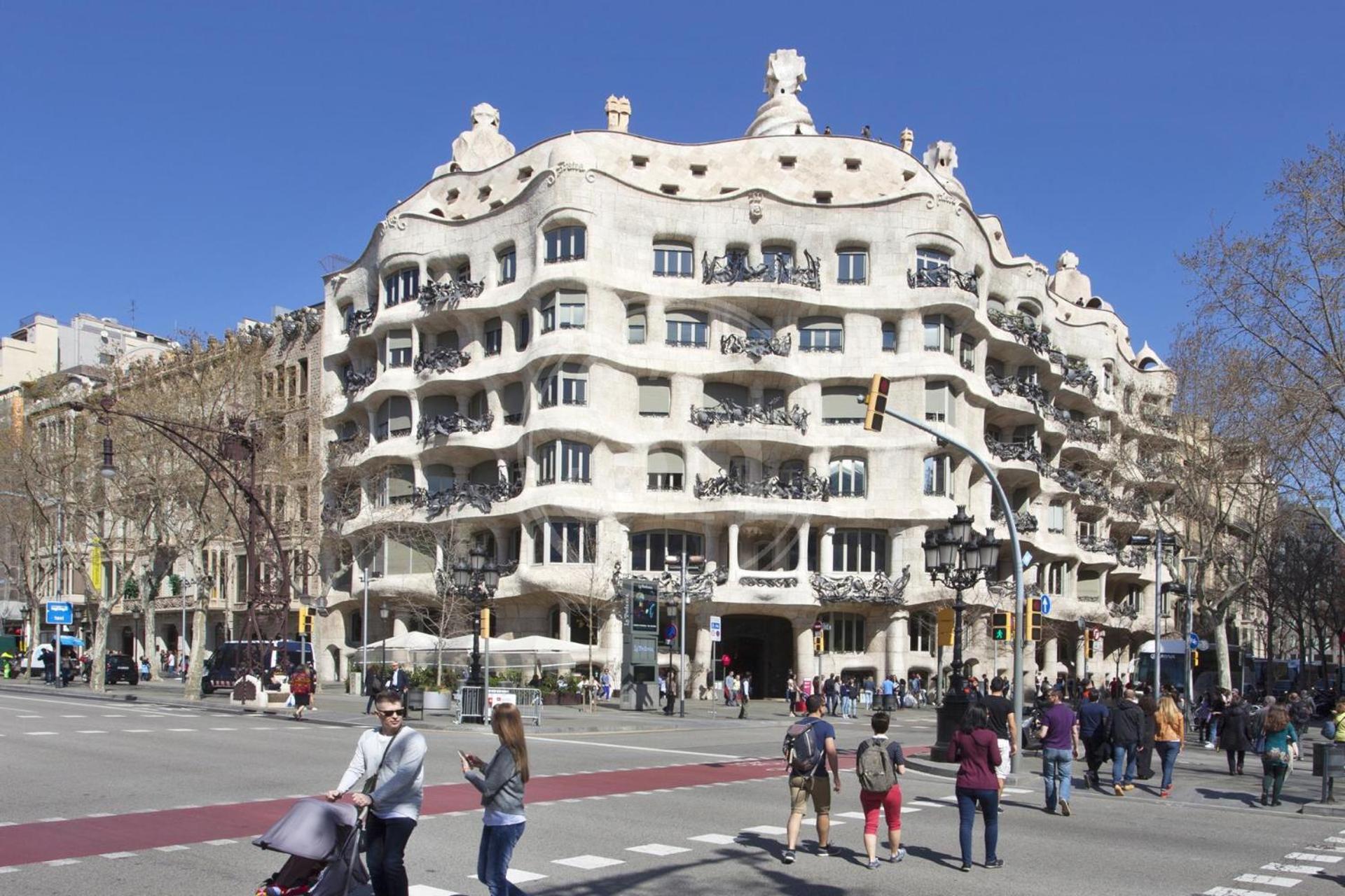 Moderno y espacioso apartamento en Calle Mallorca