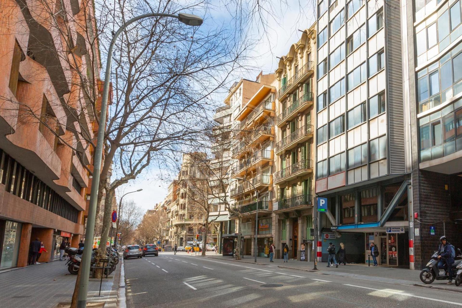 Moderno y espacioso apartamento en Calle Mallorca