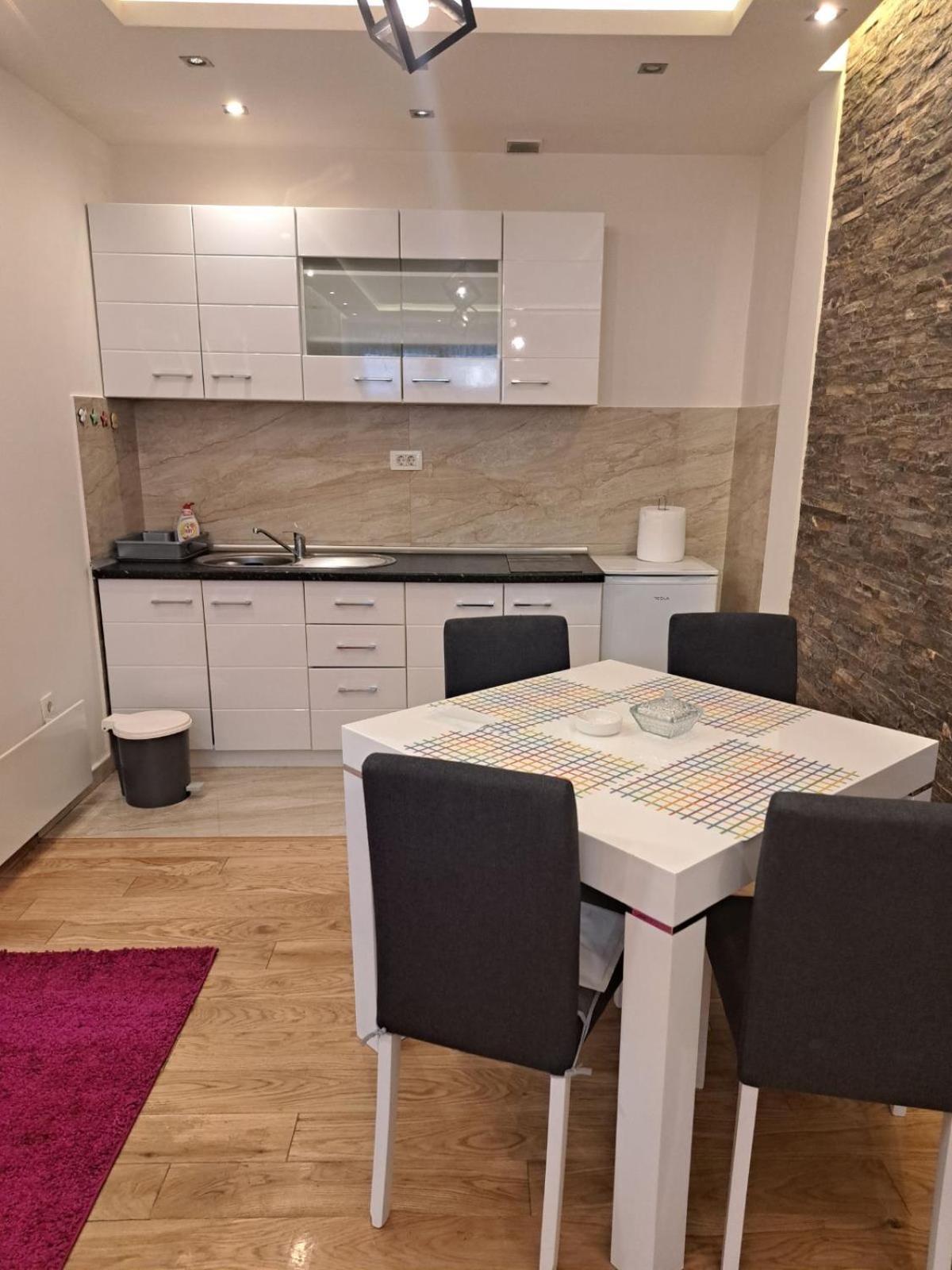 Apartman Iskra 1 view 2