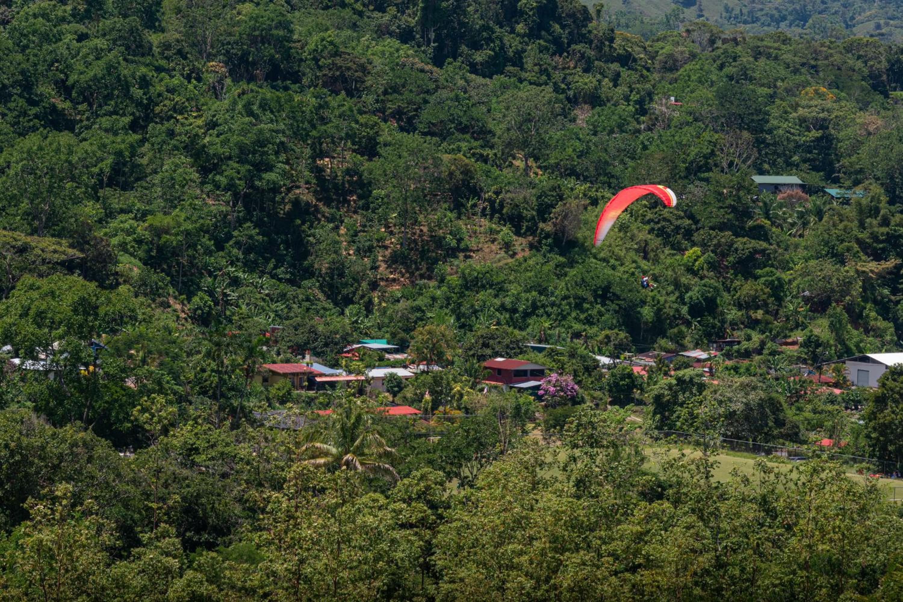 CANTO DEL RIO-Rivas- vista a la montaña- tranquilo