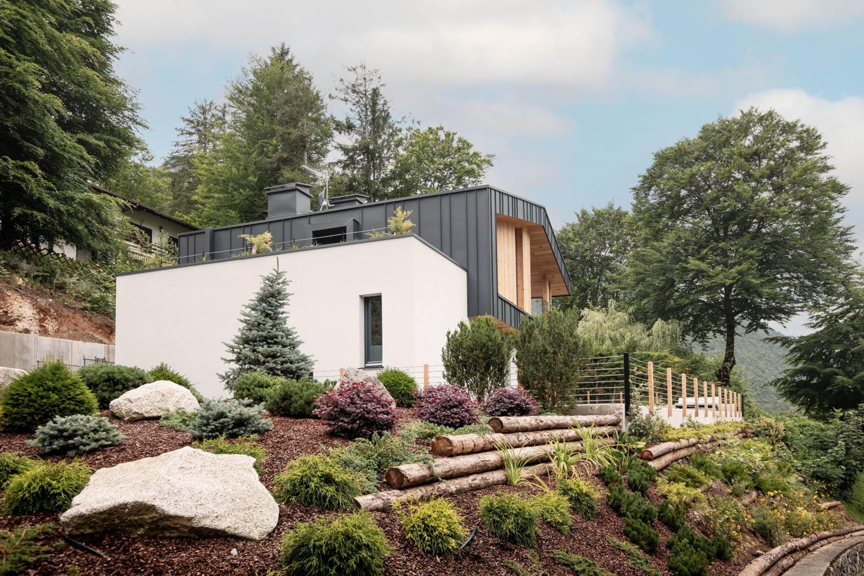 Ledarix Charm Chalet