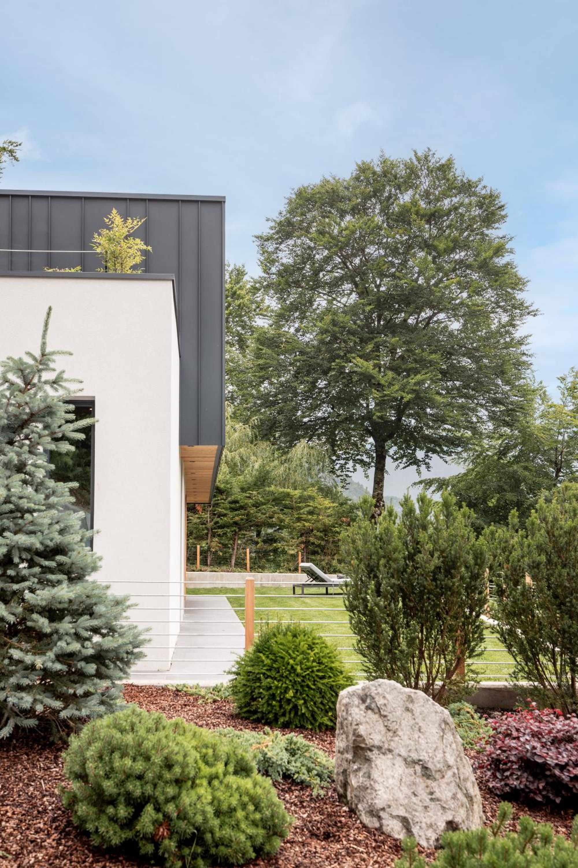Ledarix Charm Chalet