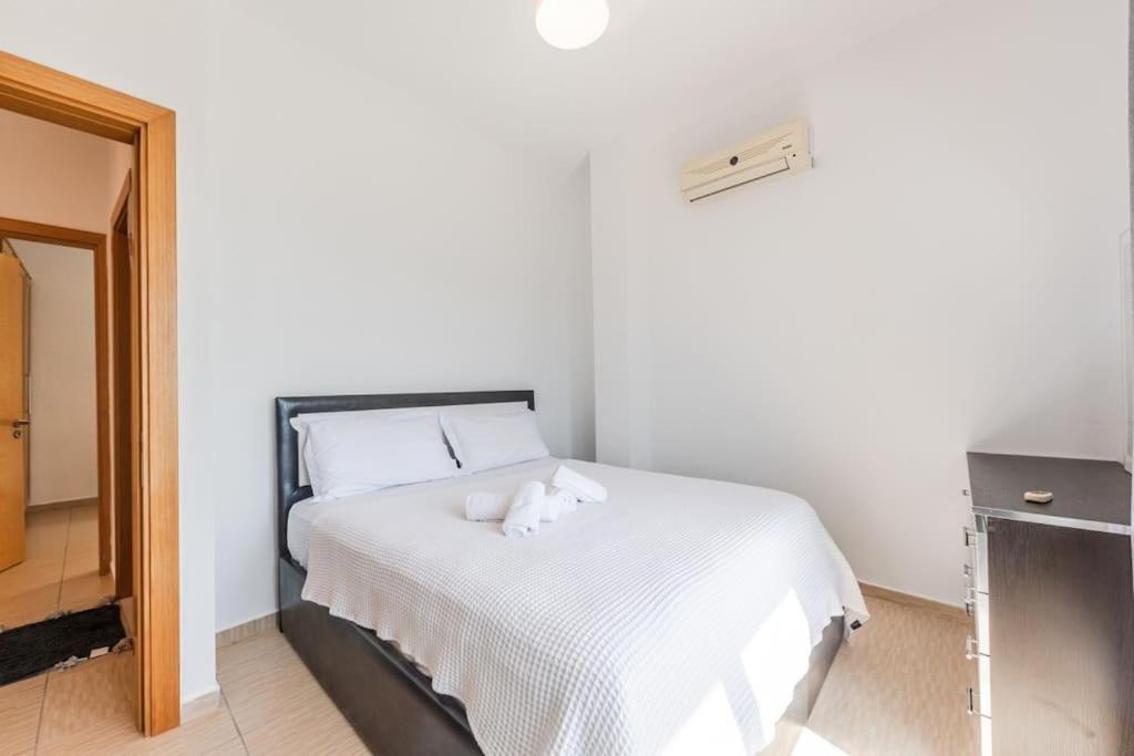 Exclusive Seafront Apartments Apartment 3 by PikHost