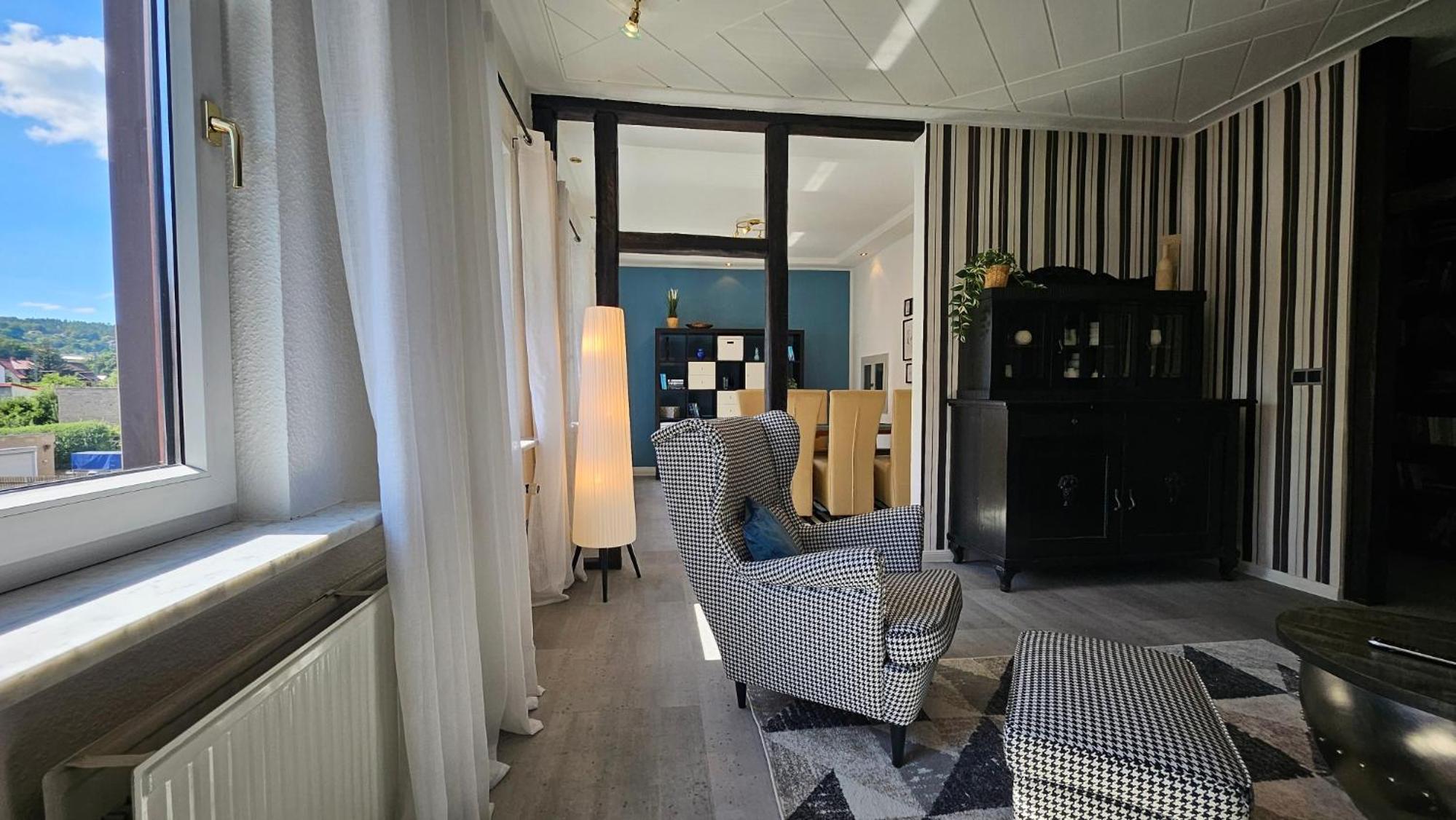 Apartments am Saalebogen mit Gartenterrasse, Grillkamin und freie Parkplätze