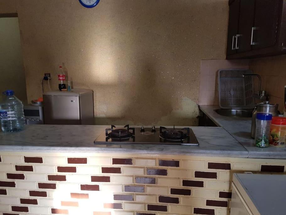 2 Bedroom cottage in the heart of Murree view 3