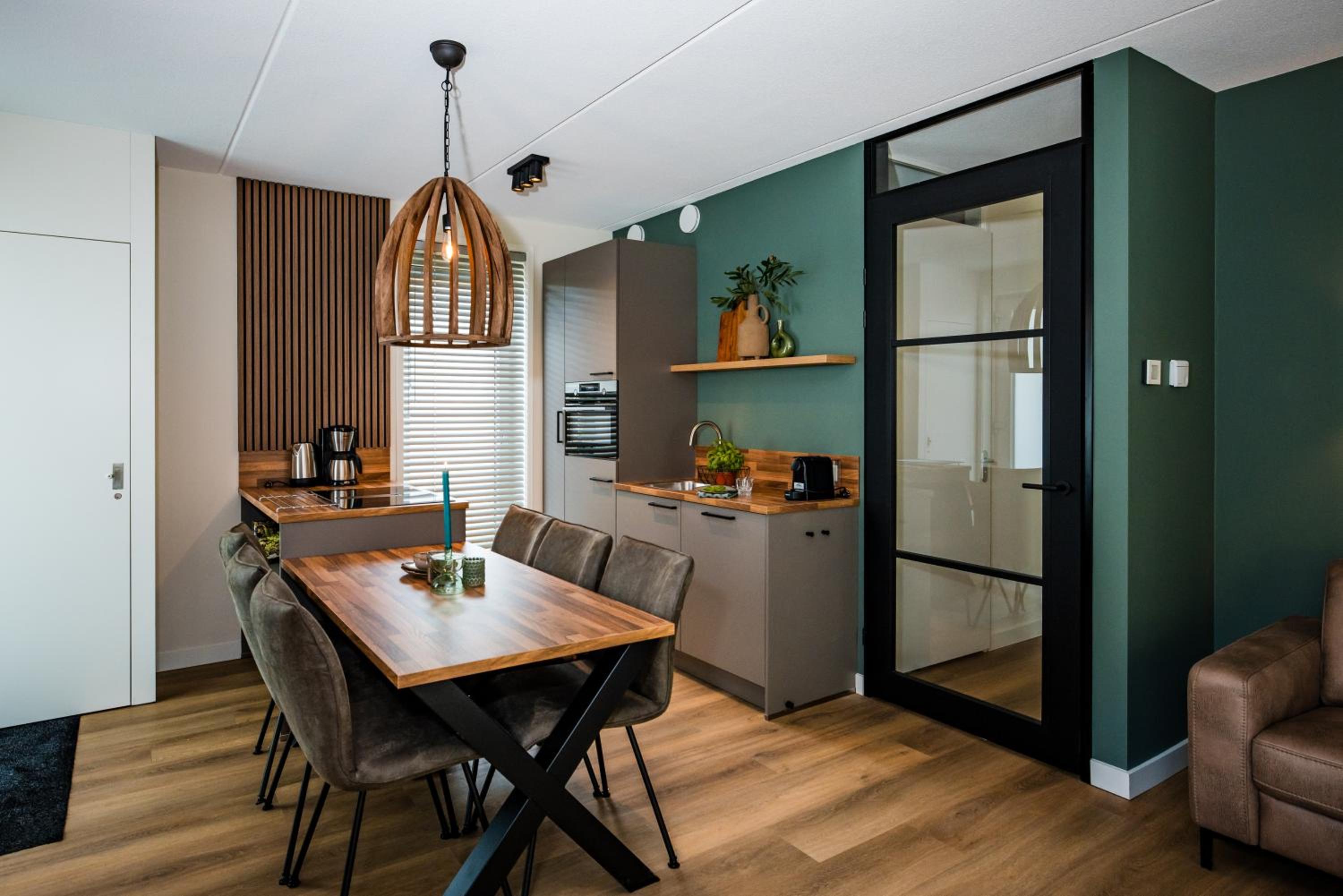 Recreatiewoning 'Dwergarend' op Gemoedelijk Vakantiepark view 2