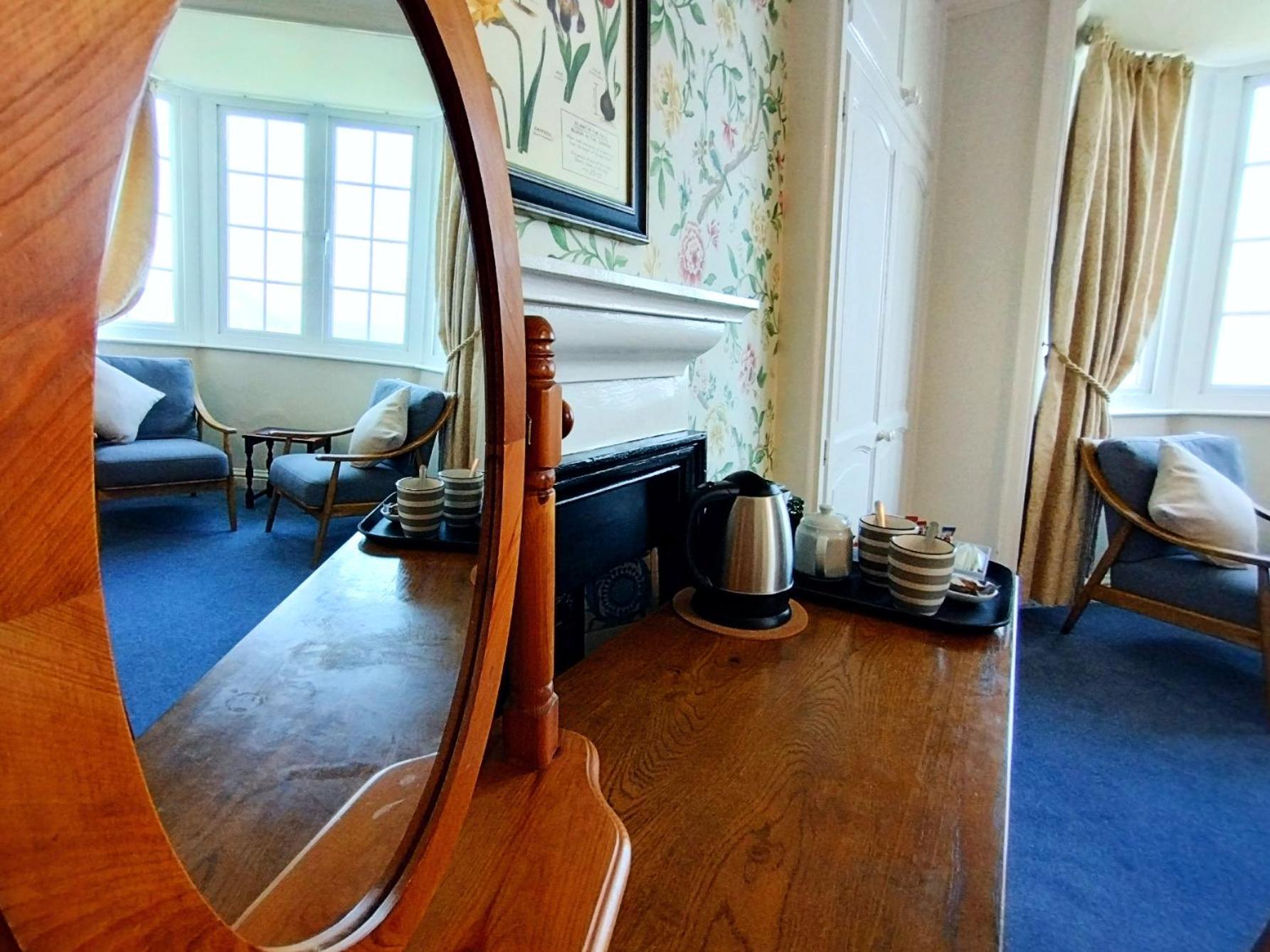 Lynton Vacations - Chough's Nest Hotel - Property Image 42