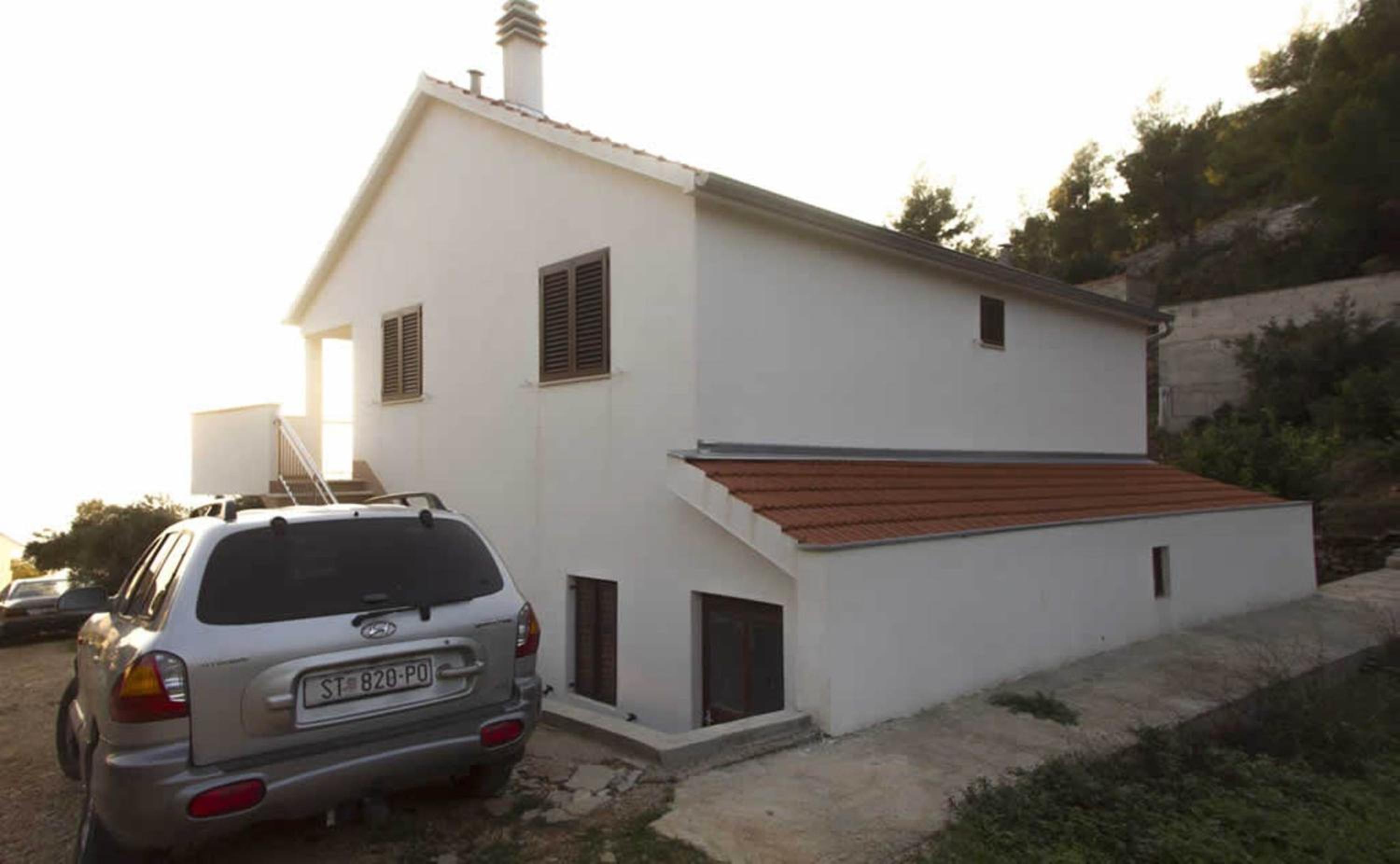 Charming Apartment with Sea View, Gdinj, 70 m², Garden