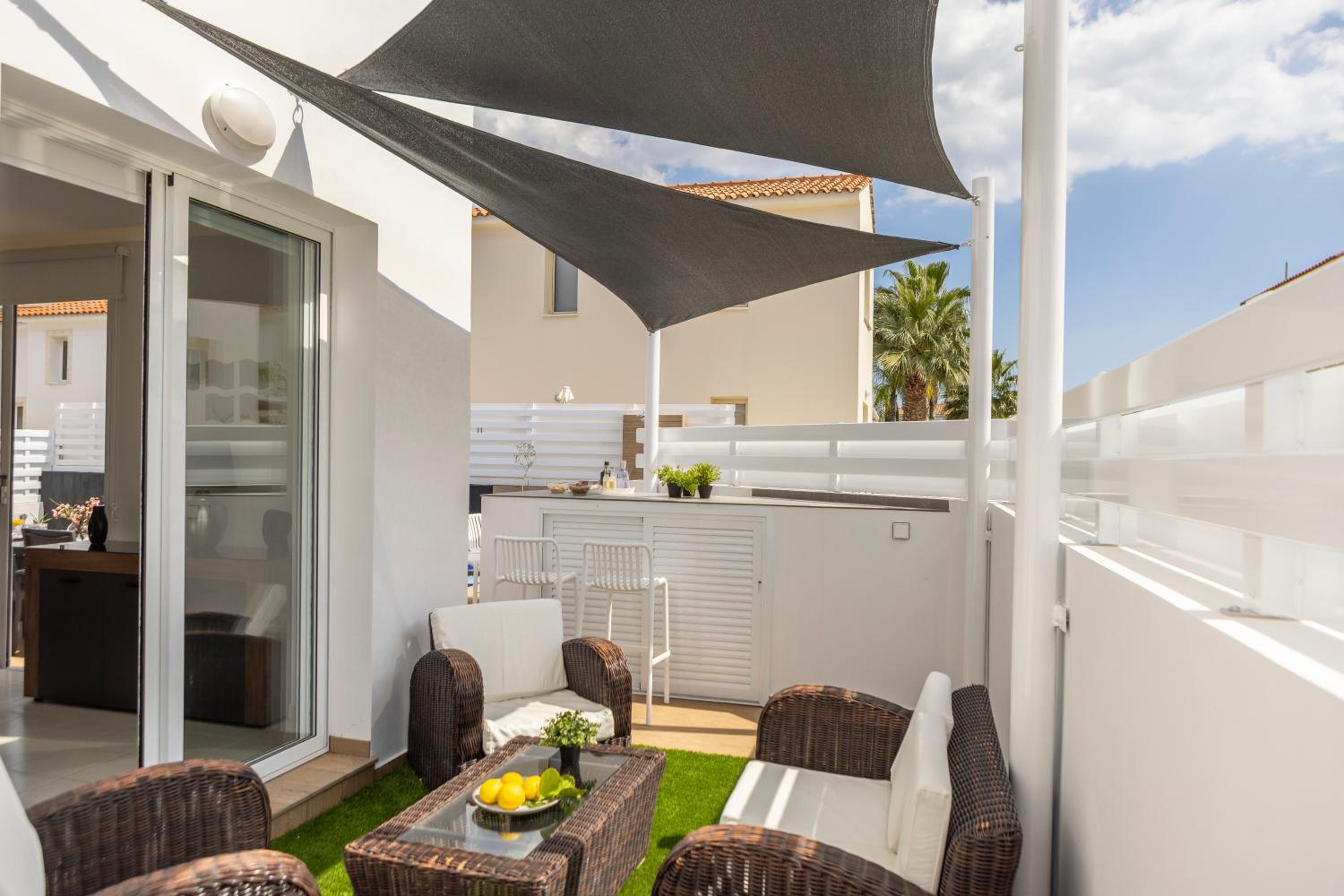The Second Diamond Protara - 2' Walk to Beach