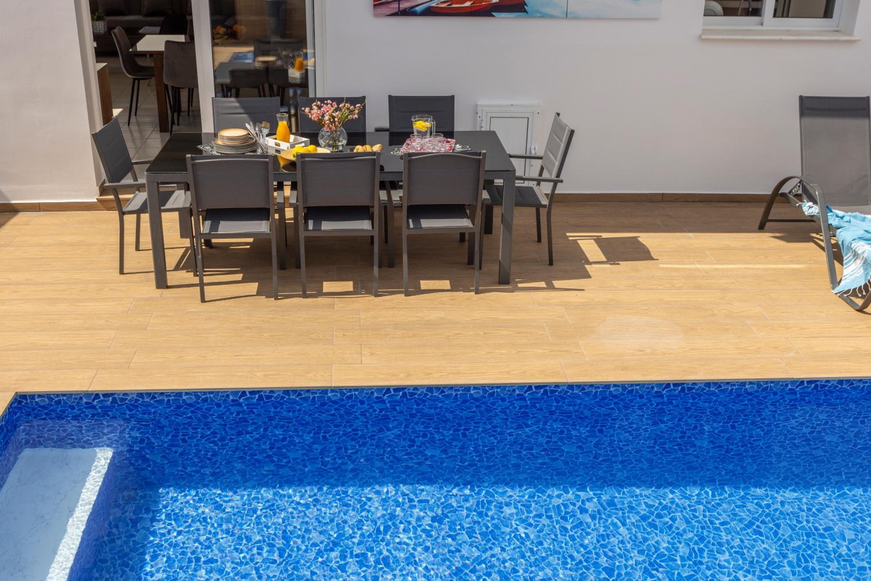 The Second Diamond Protara - 2' Walk to Beach